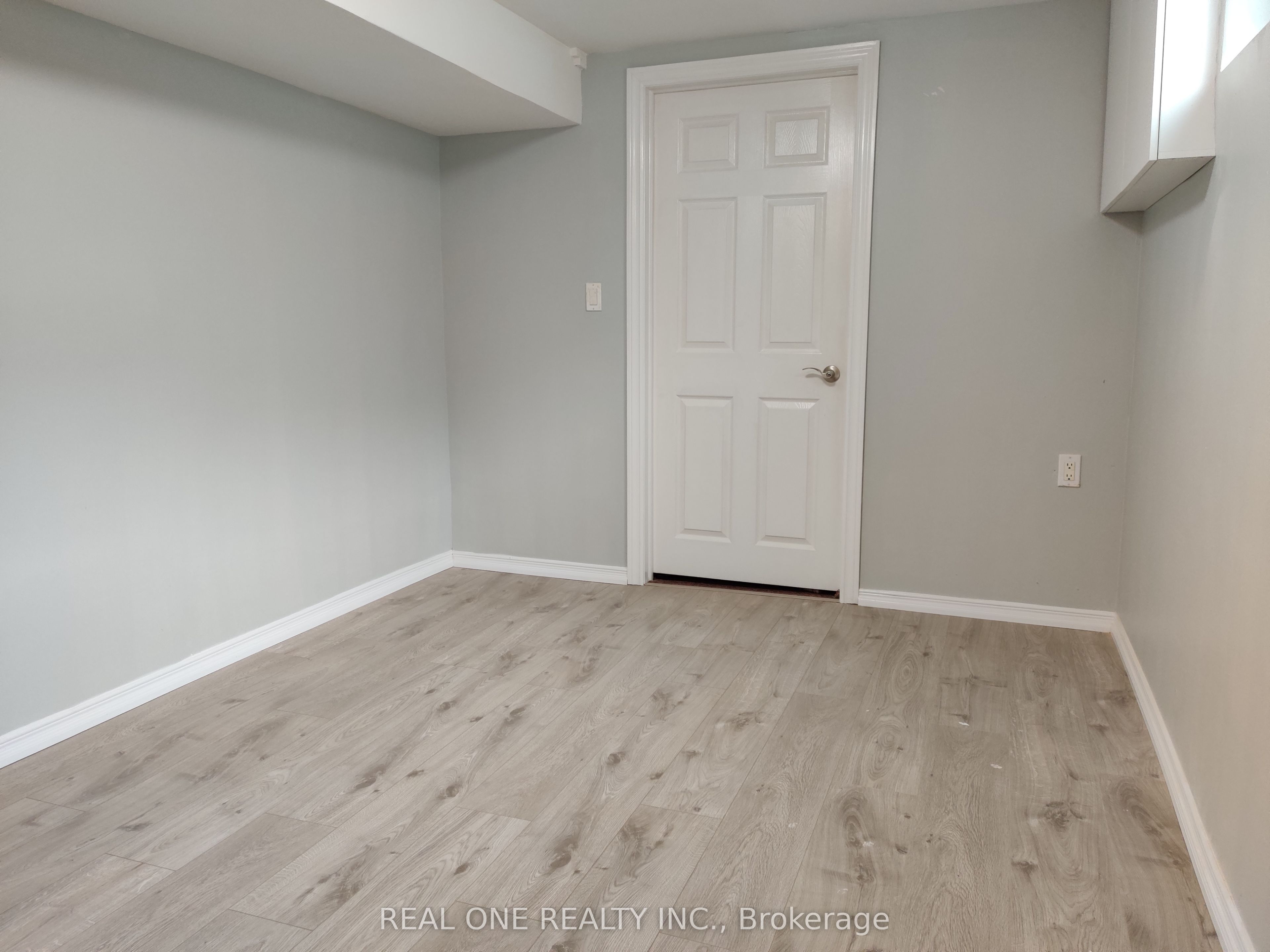 49 Corinthian Boulevard Basement Property Photo 13