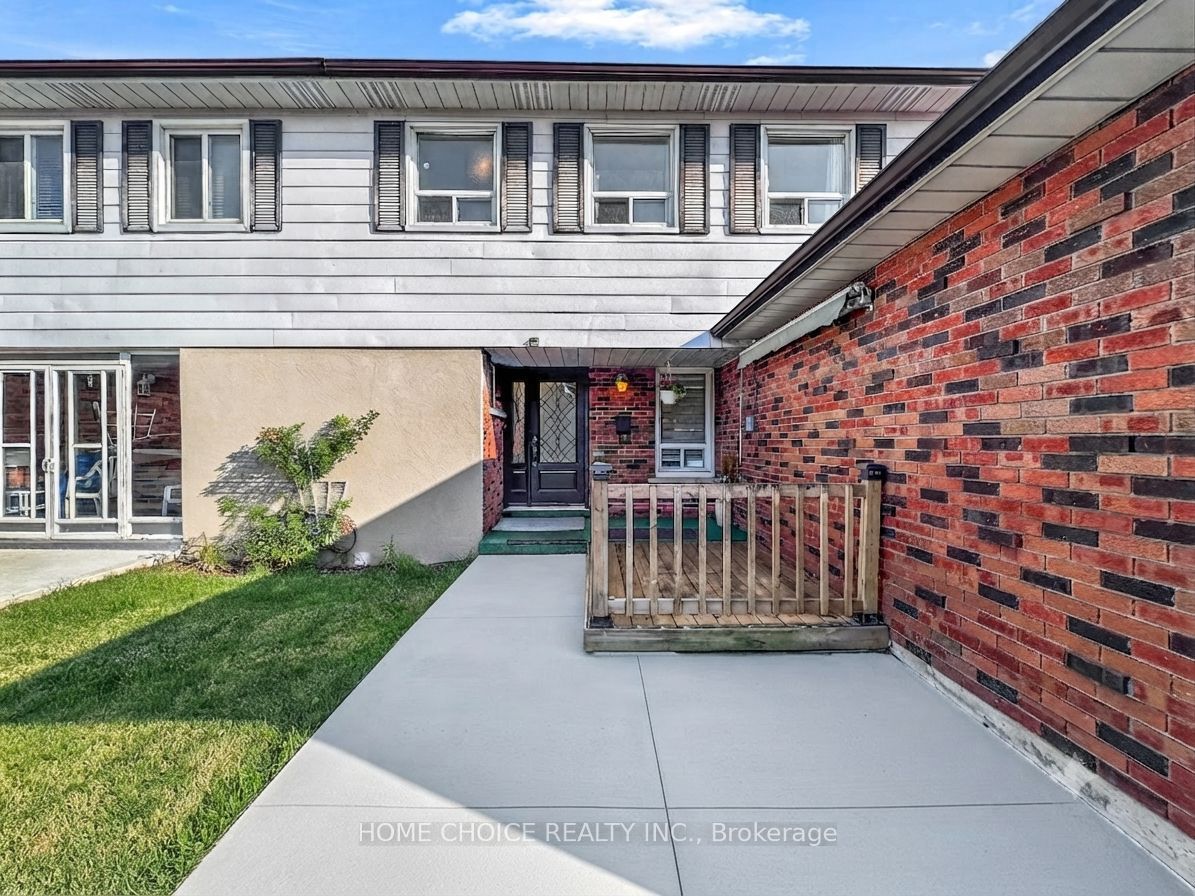 38 Robbinstone Drive Property Photo 2