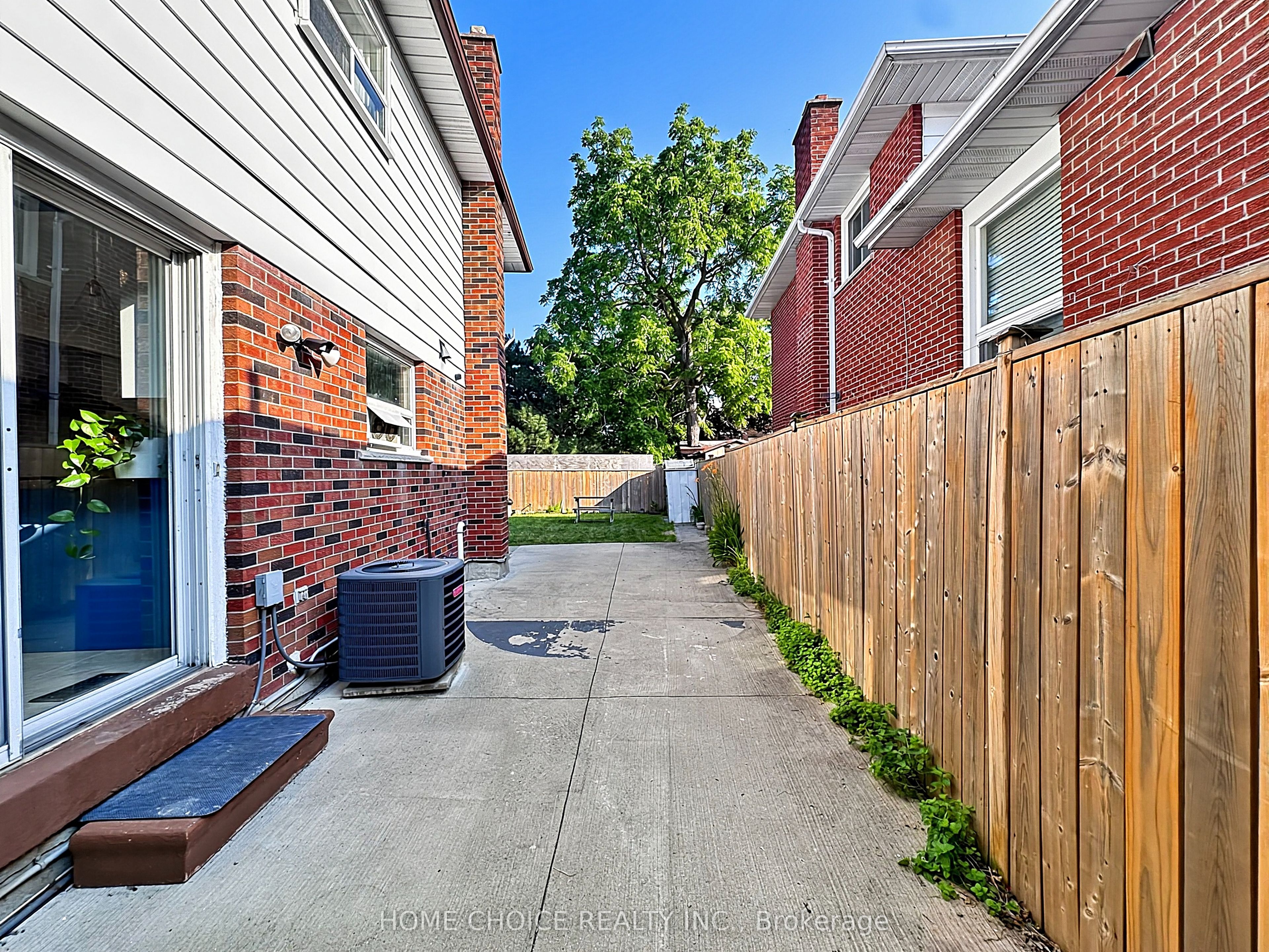 38 Robbinstone Drive Property Photo 46