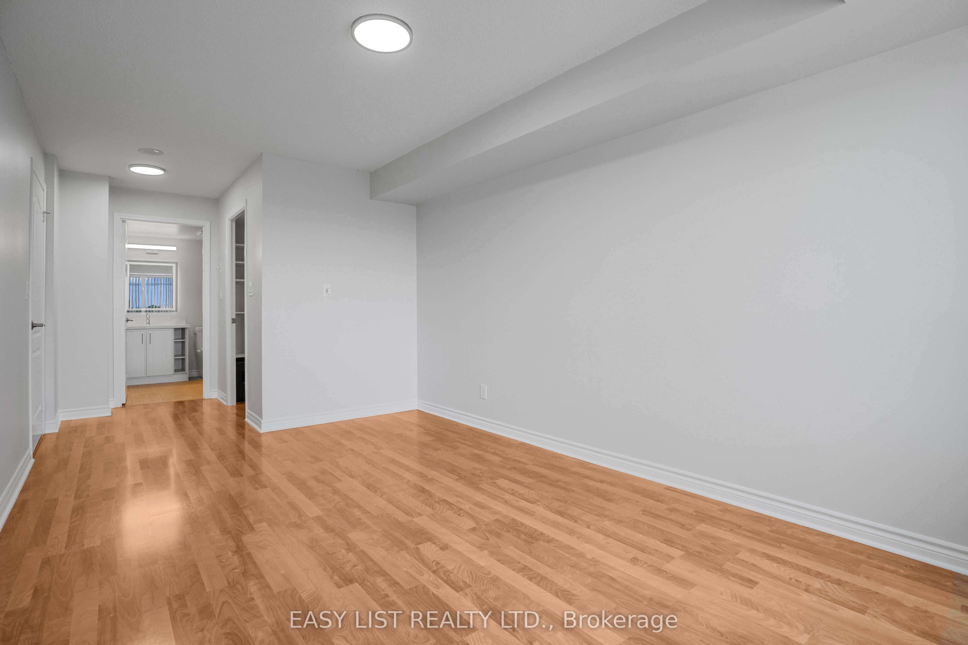 2020 Mcnicoll Avenue 319 Property Photo 10