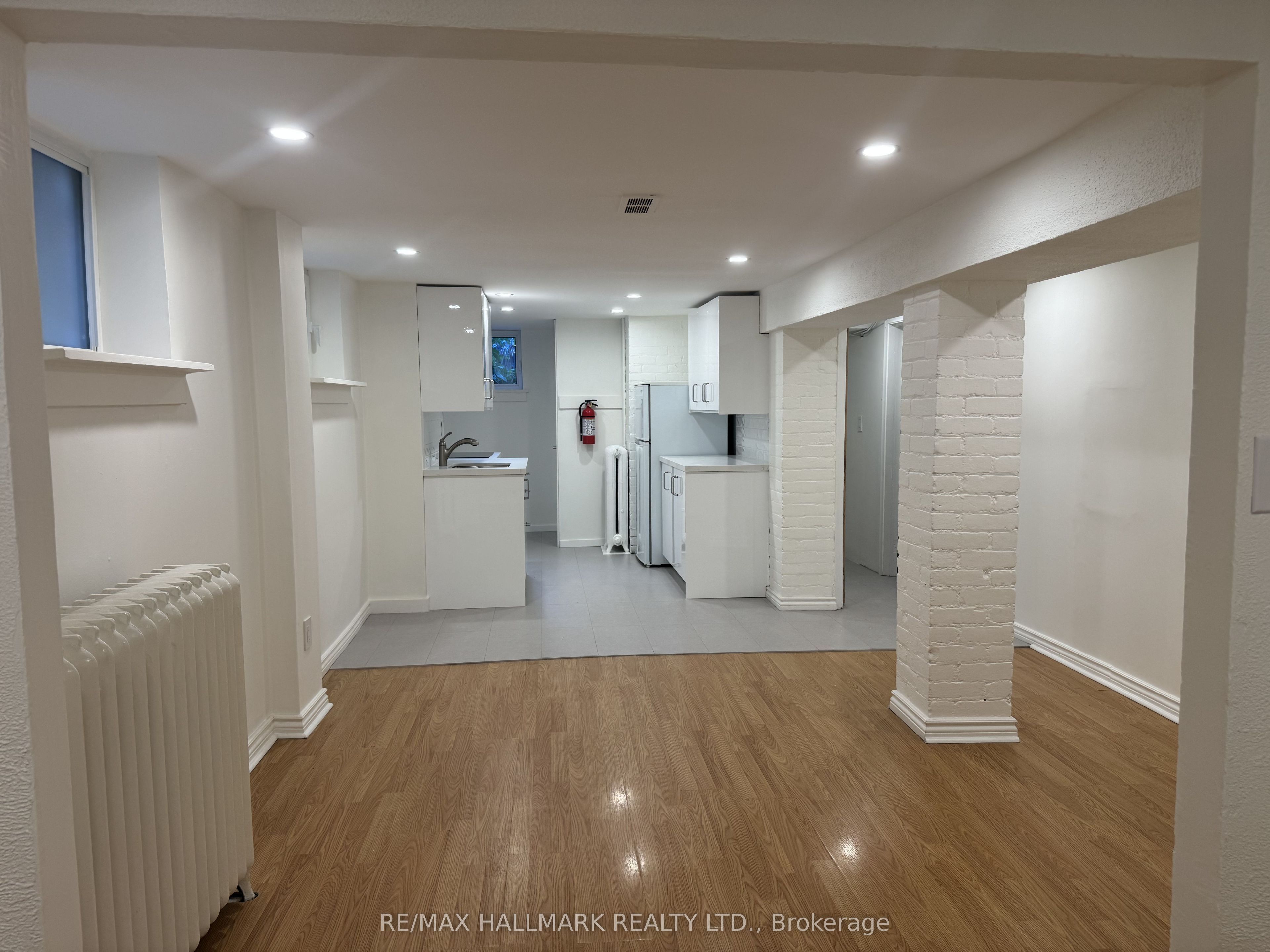 553 Broadview Avenue Lower Property Photo 2