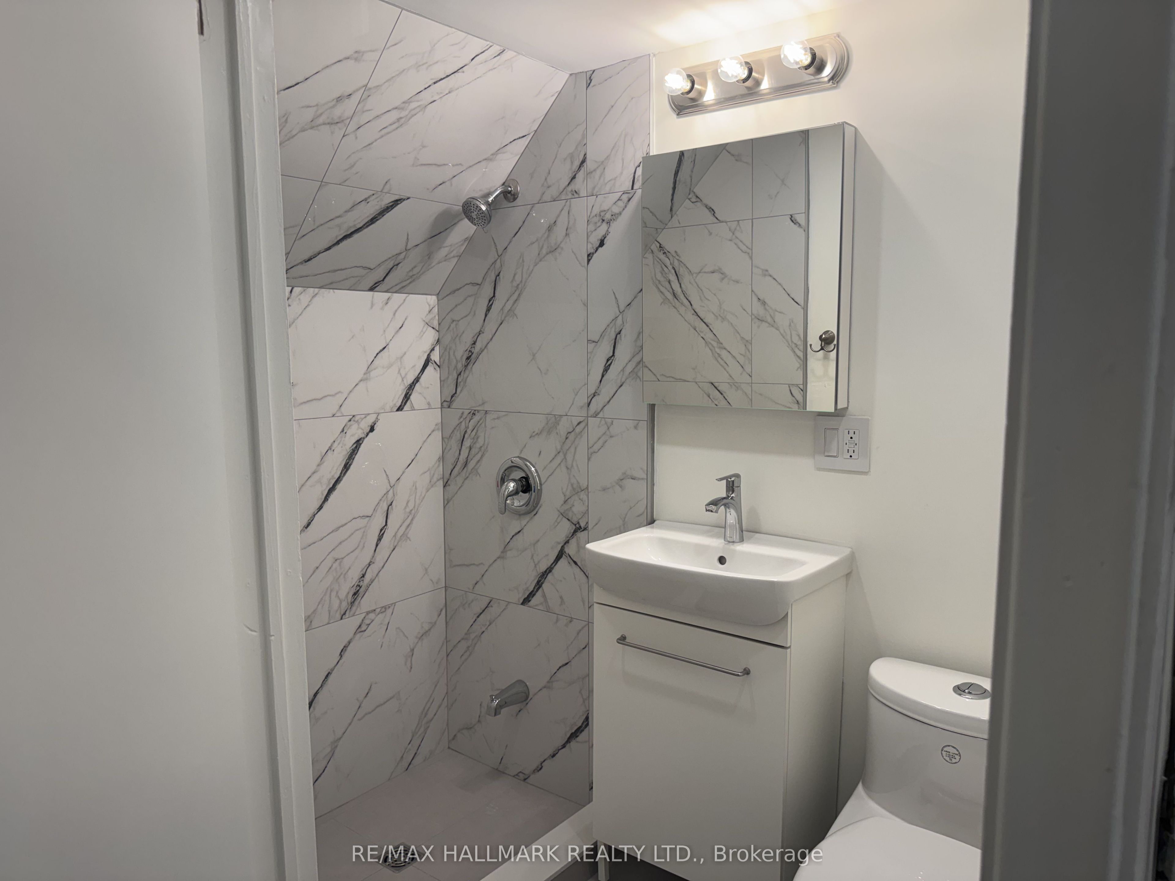 553 Broadview Avenue Lower Property Photo 6