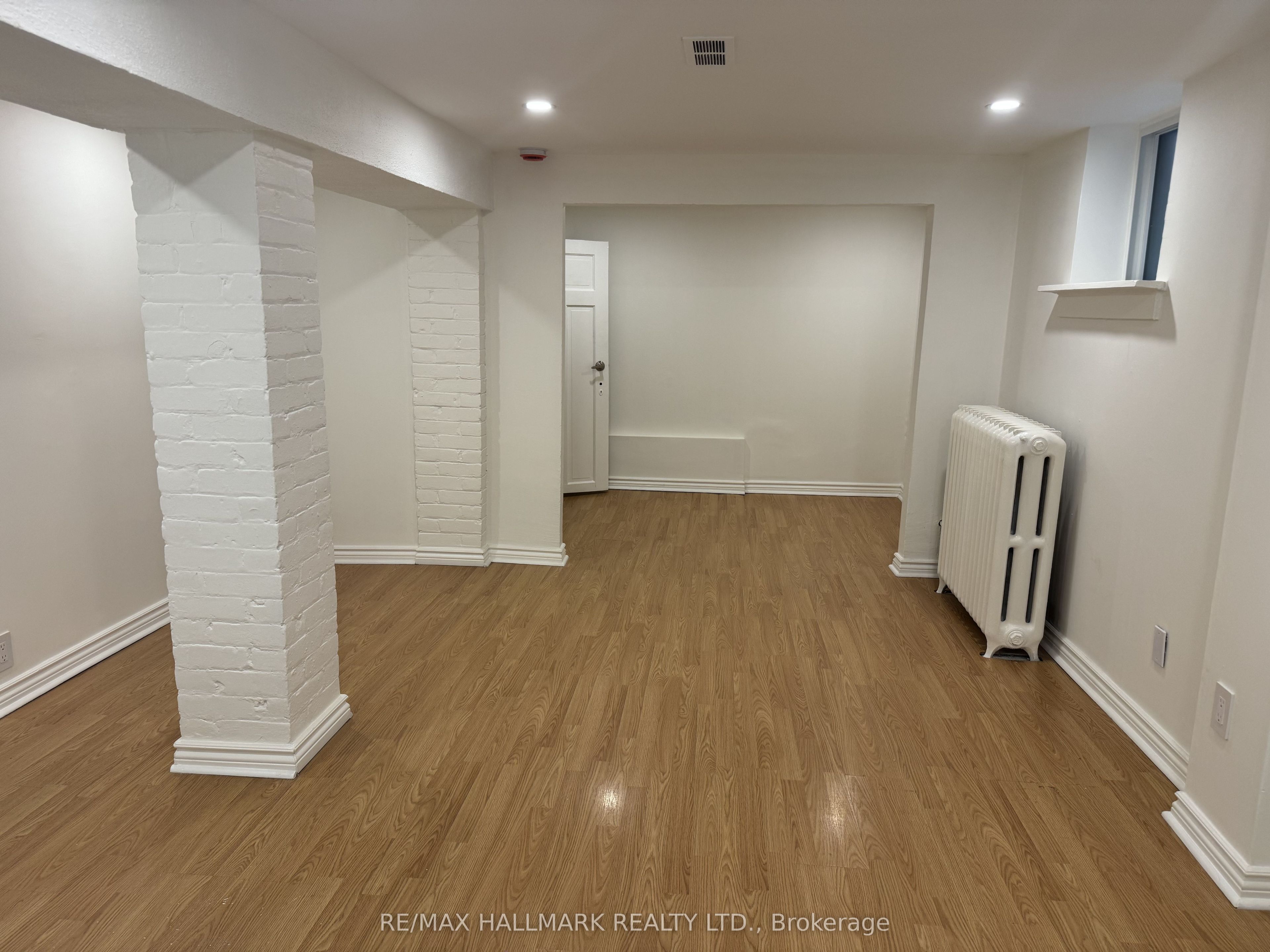 553 Broadview Avenue Lower Property Photo 9