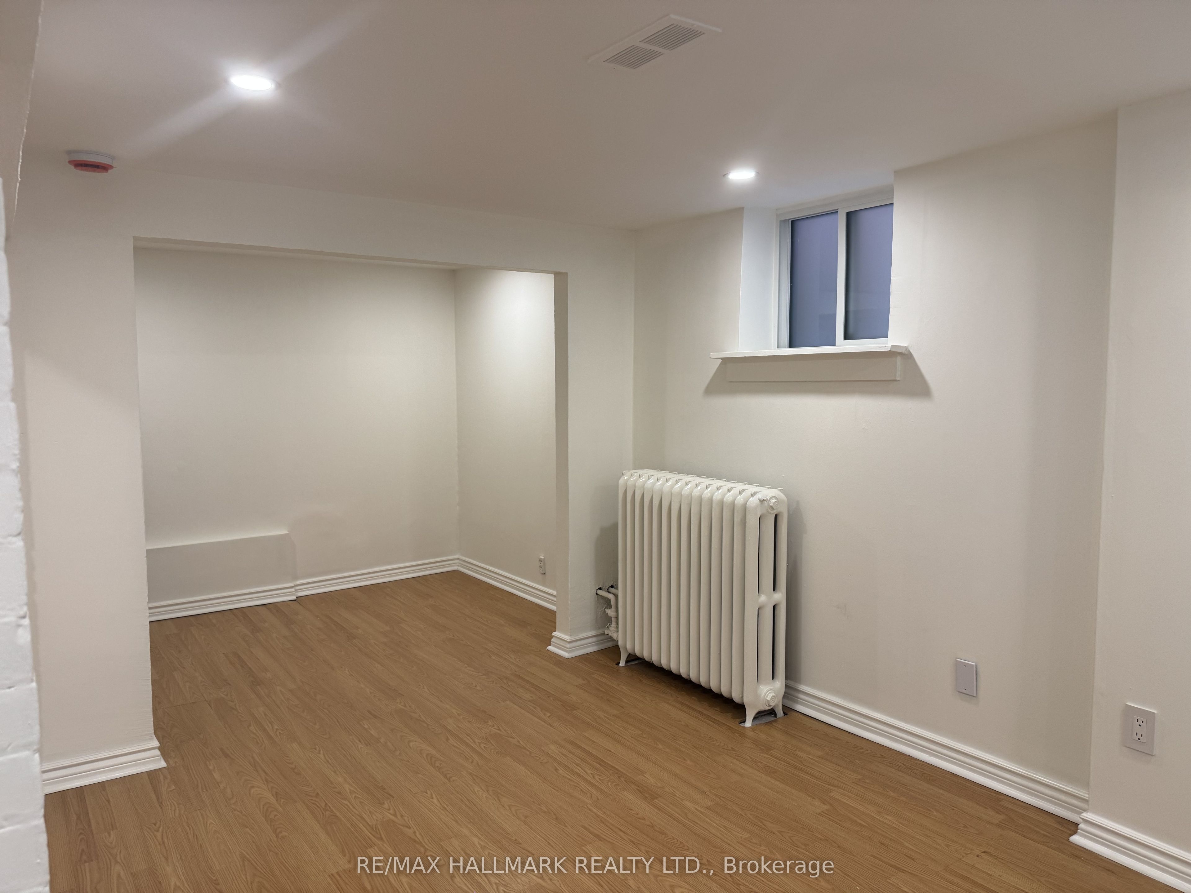 553 Broadview Avenue Lower Property Photo 10