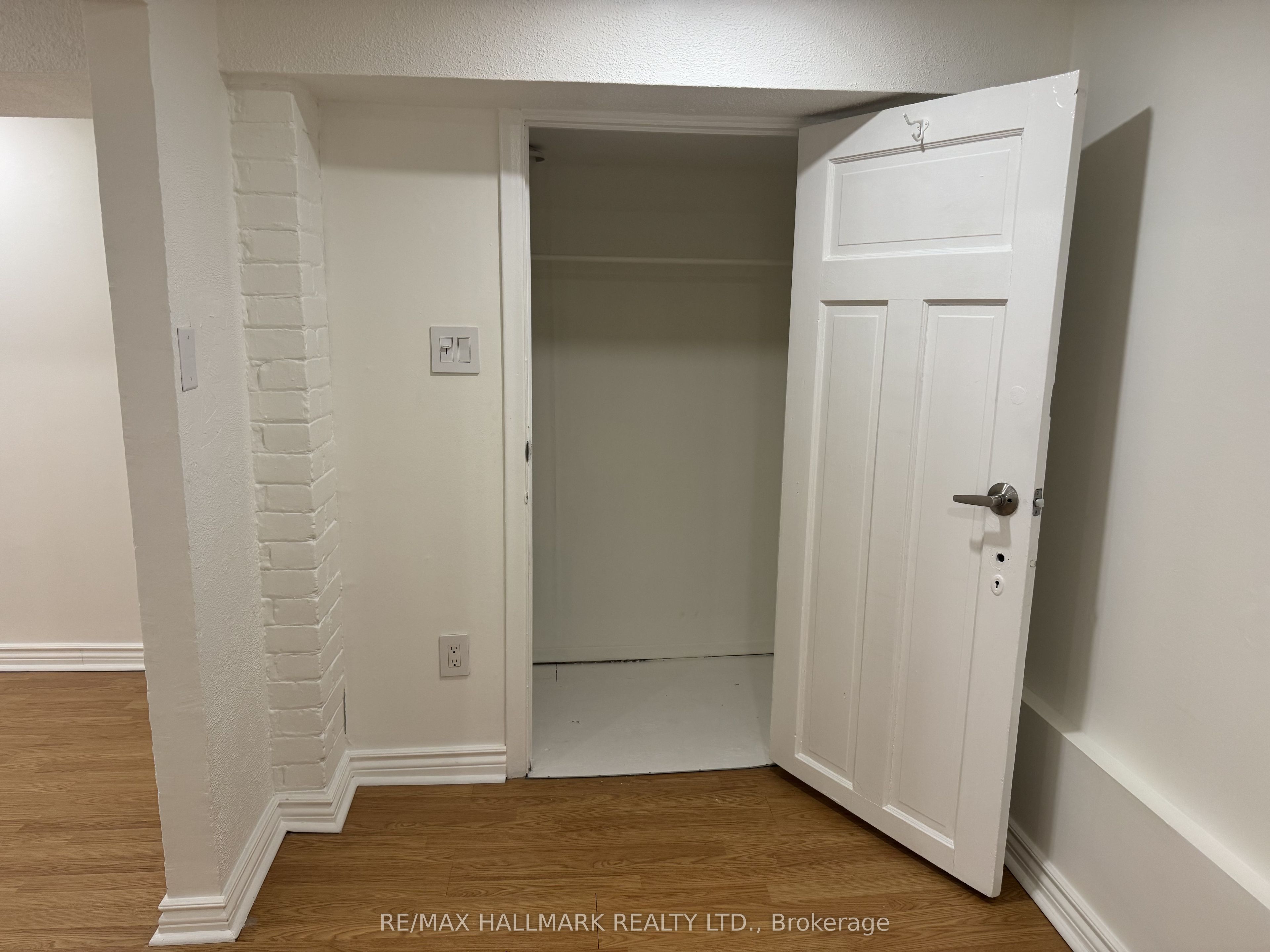 553 Broadview Avenue Lower Property Photo 12