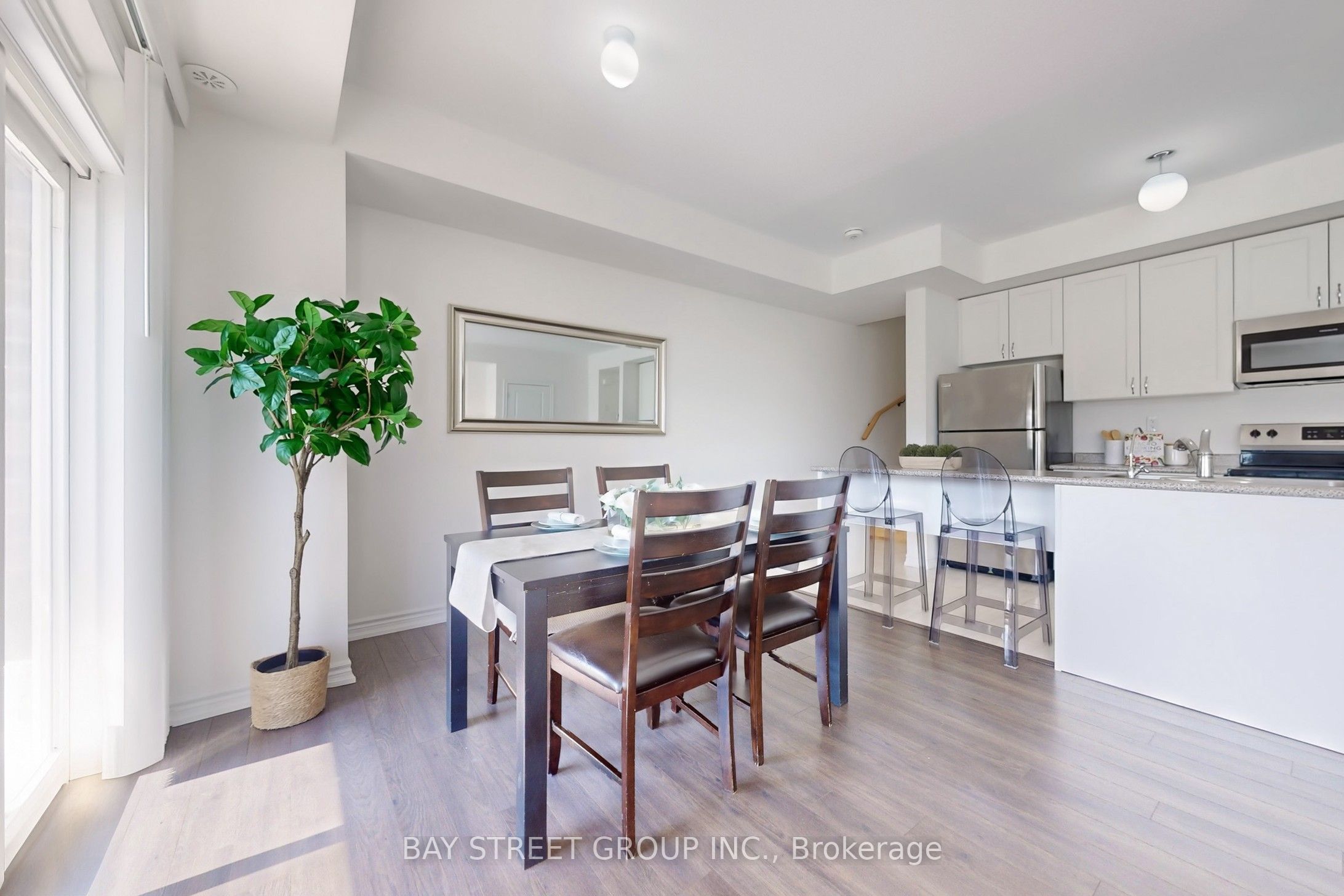 2623 Garrison Crossing Property Photo 6