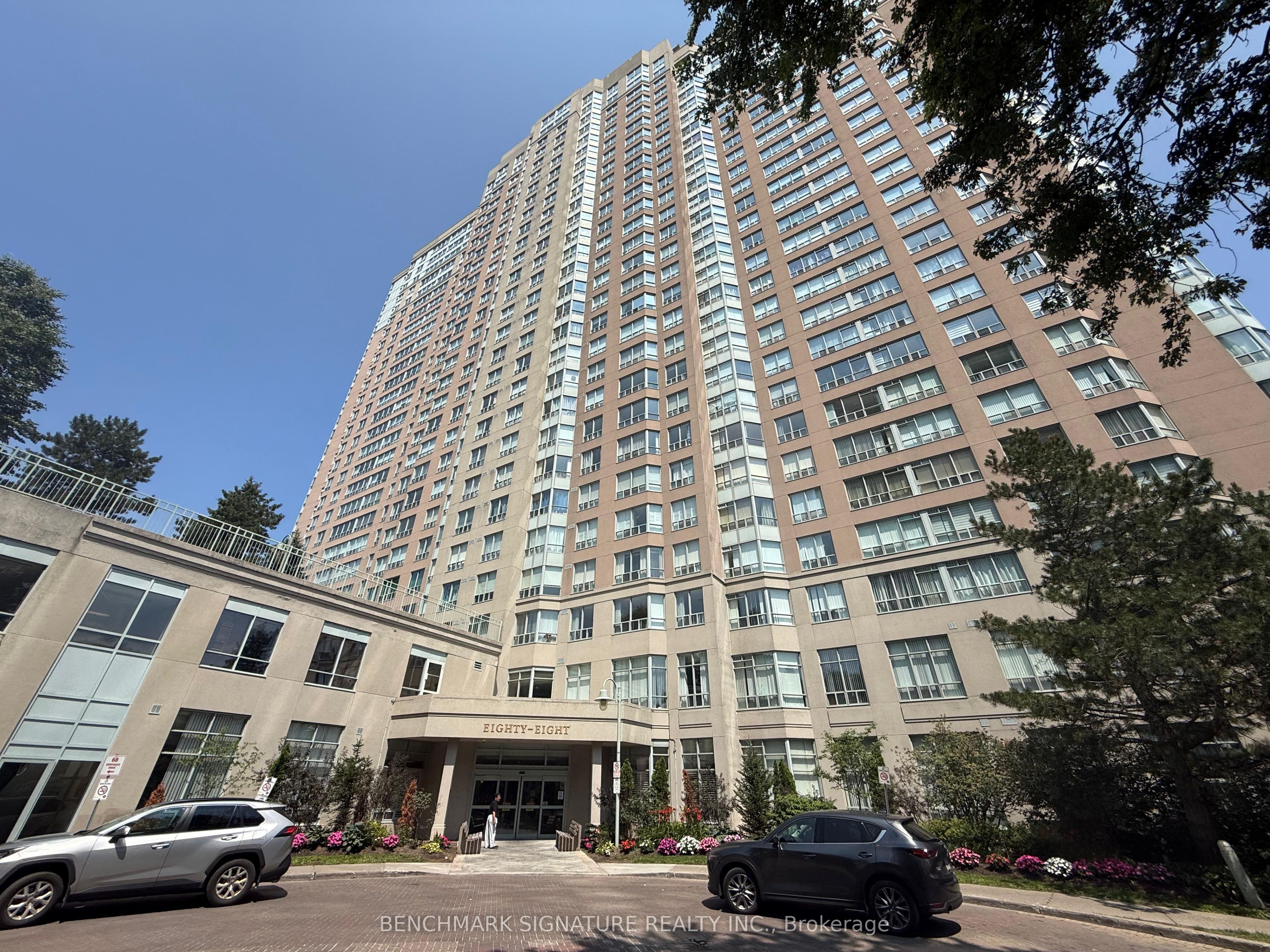 88 Corporate Drive 2405 Property Photo 1
