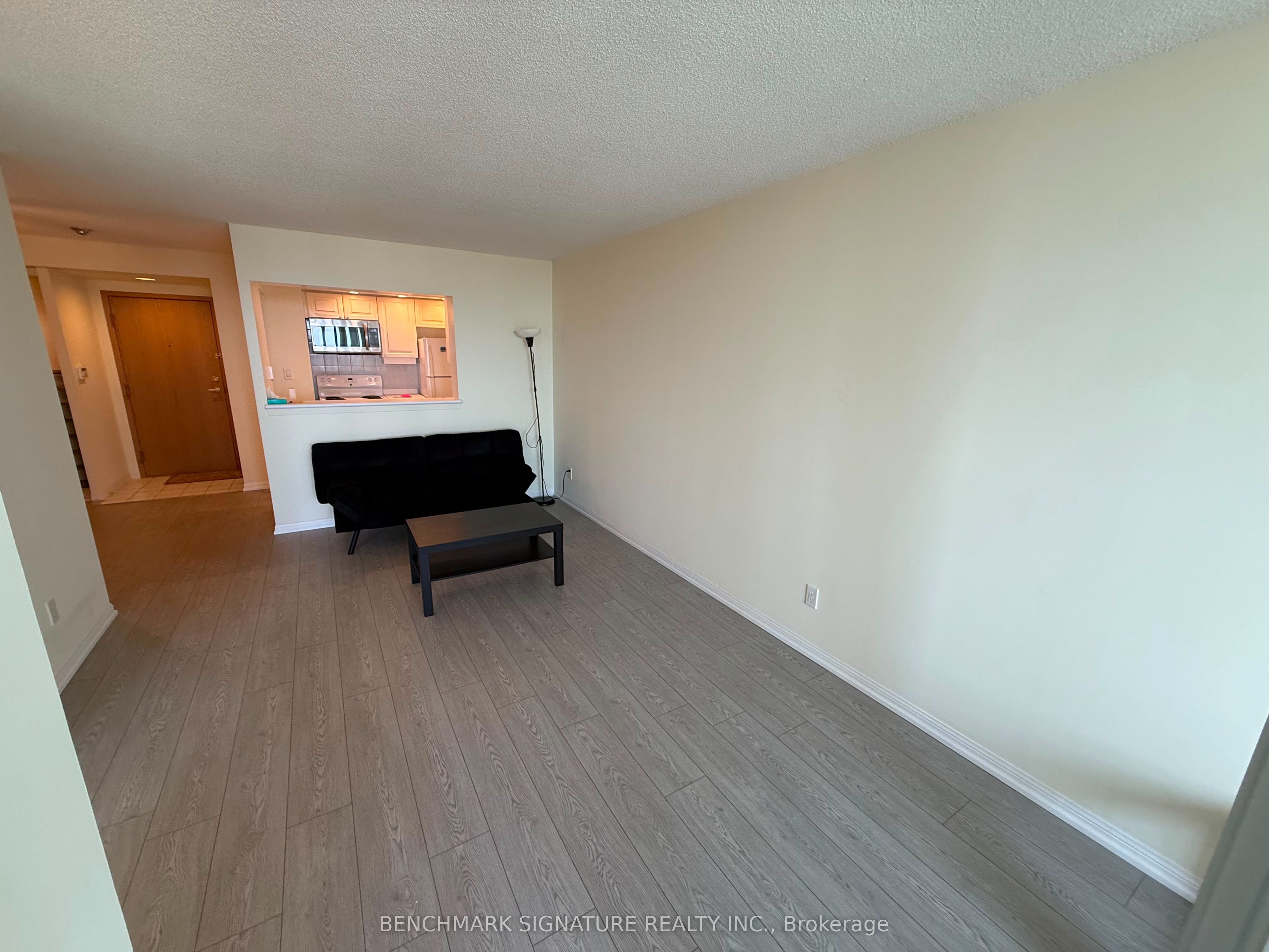 88 Corporate Drive 2405 Property Photo 13