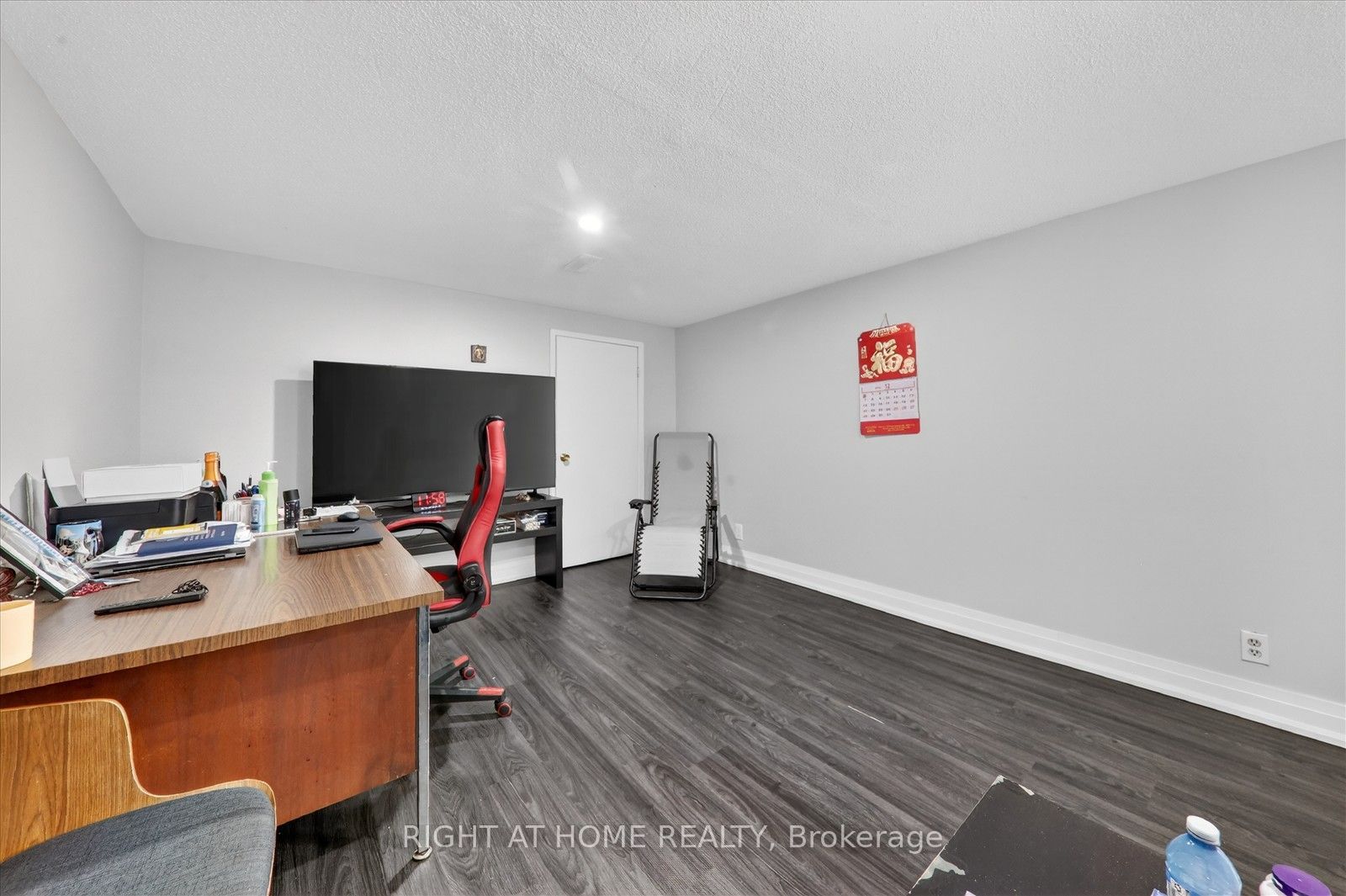 314 Morrish Road S Property Photo 25
