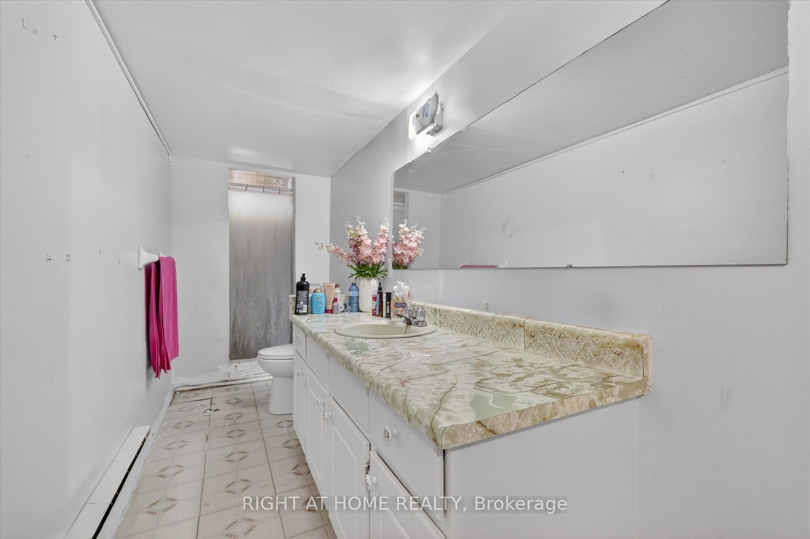 314 Morrish Road S Property Photo 26