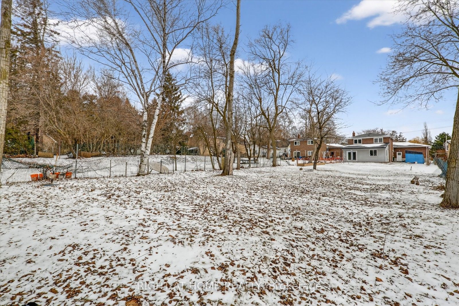 314 Morrish Road S Property Photo 33