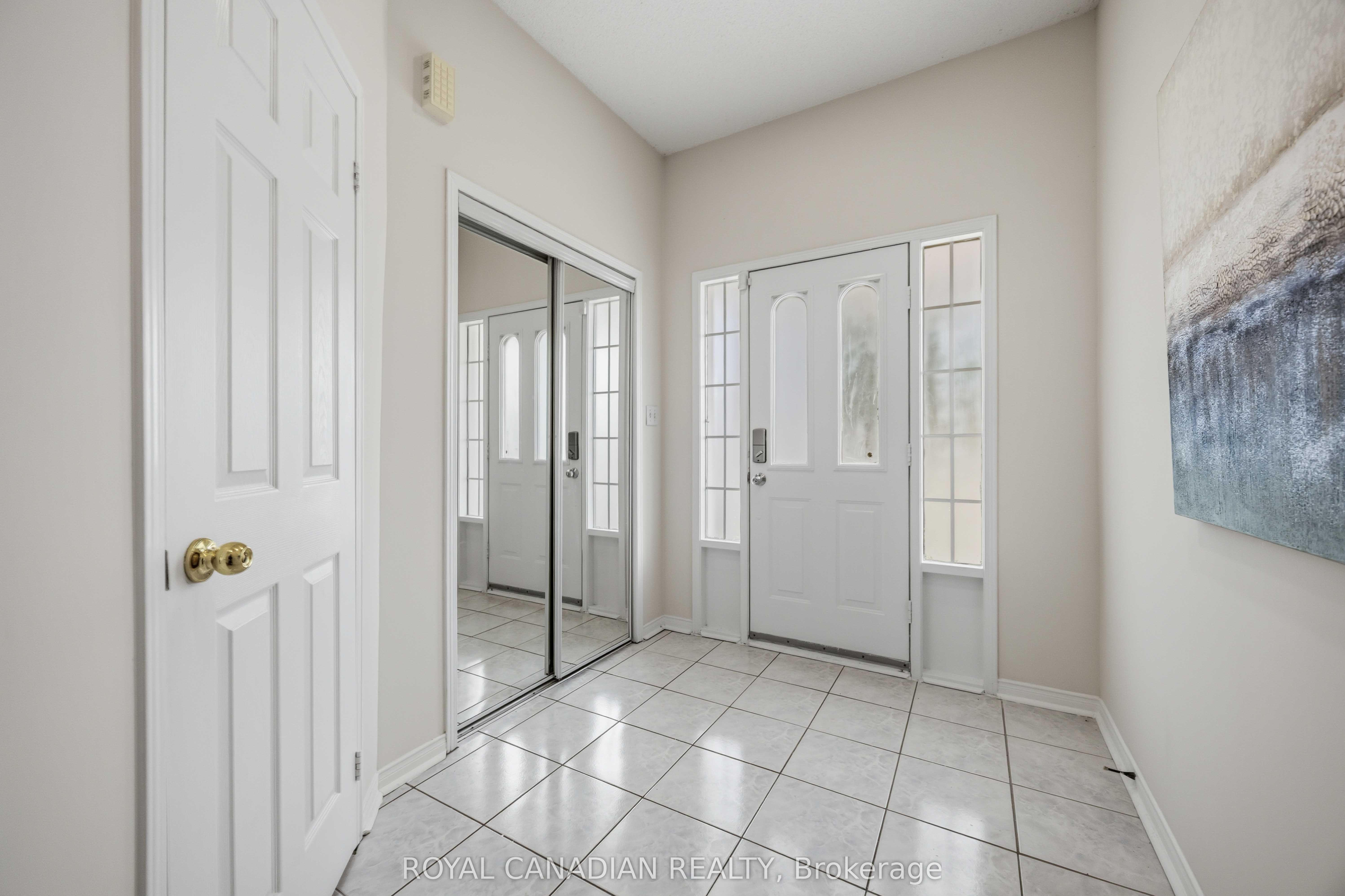 137 Stokely Crescent Property Photo 6