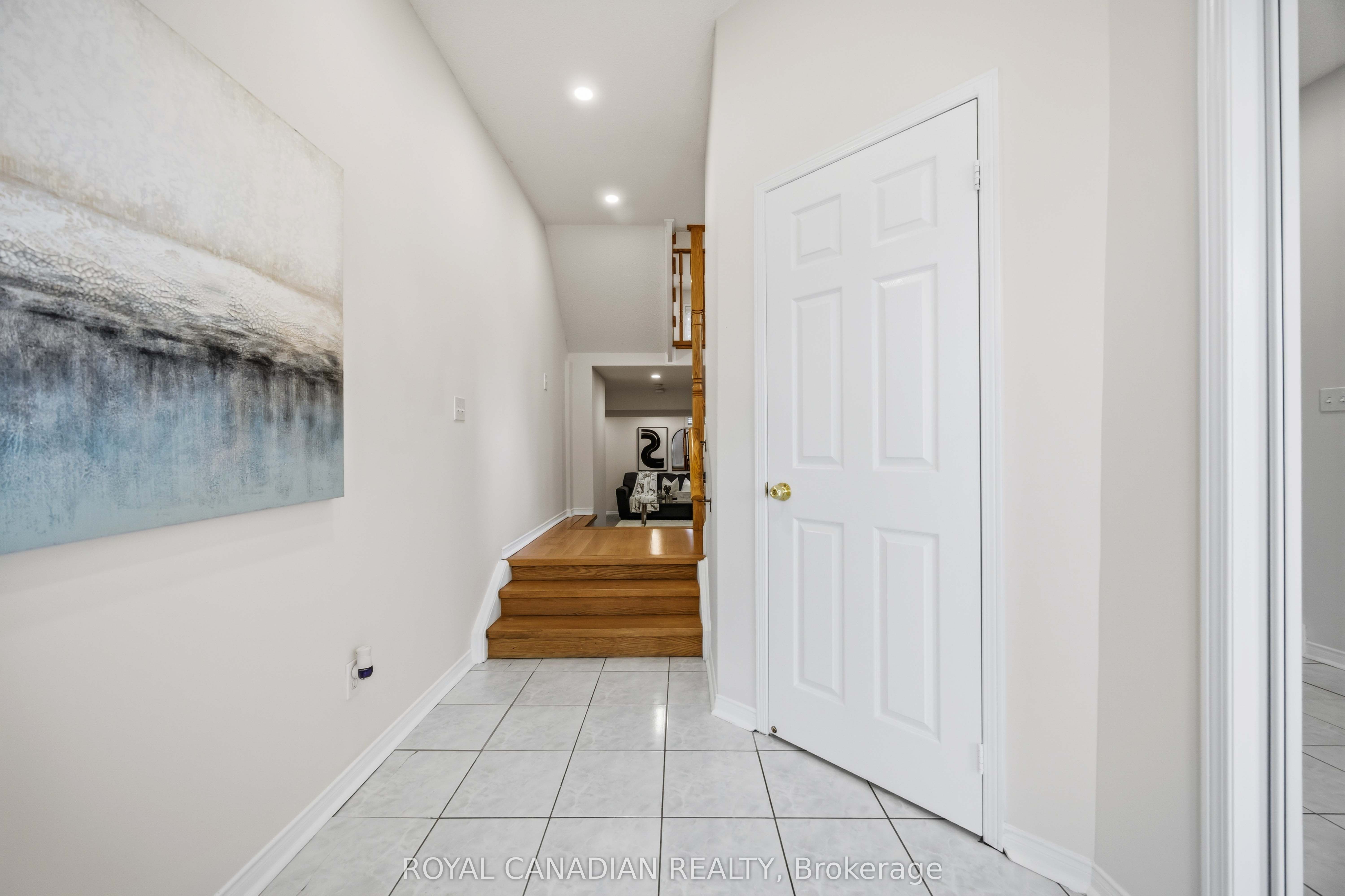 137 Stokely Crescent Property Photo 7