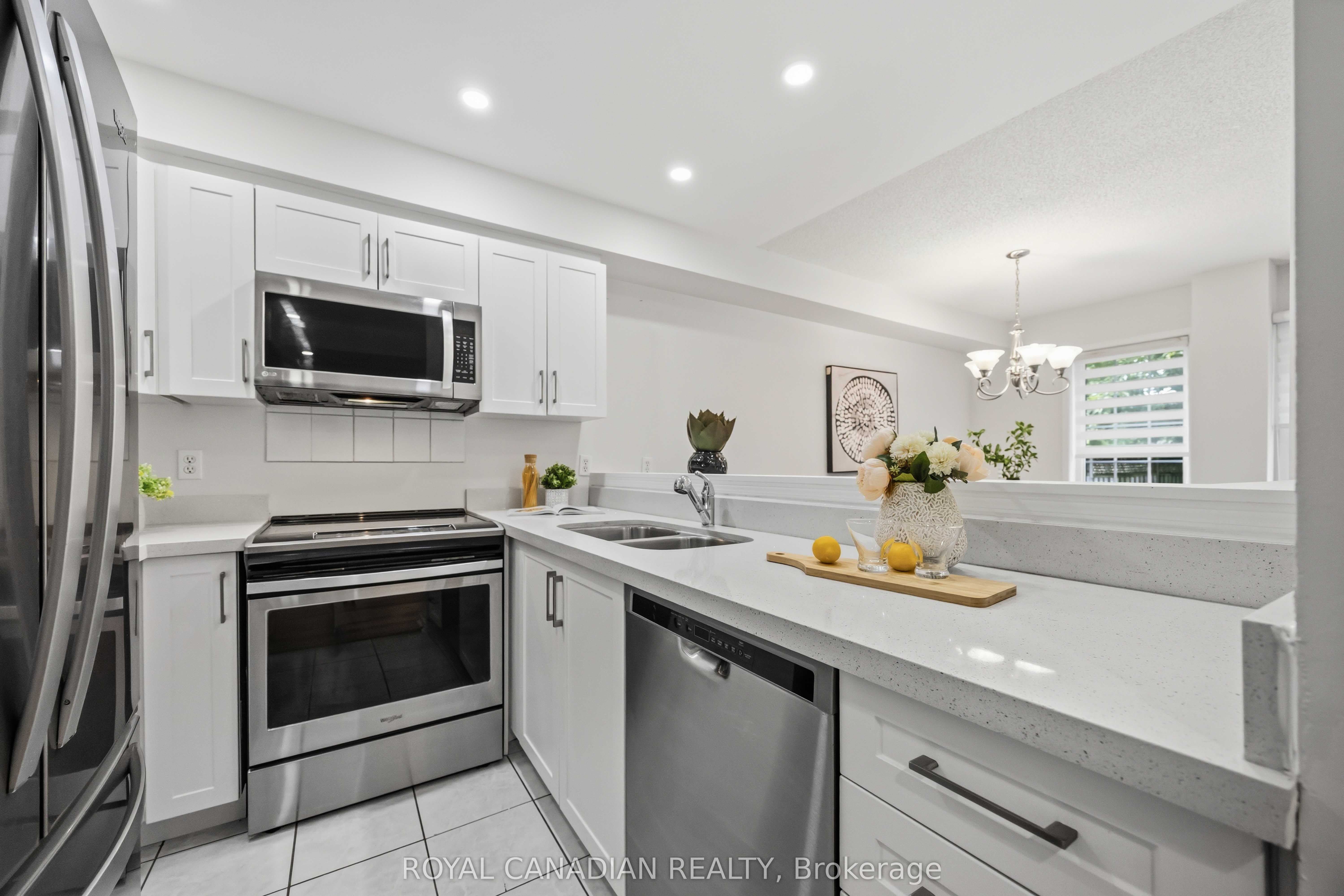 137 Stokely Crescent Property Photo 22