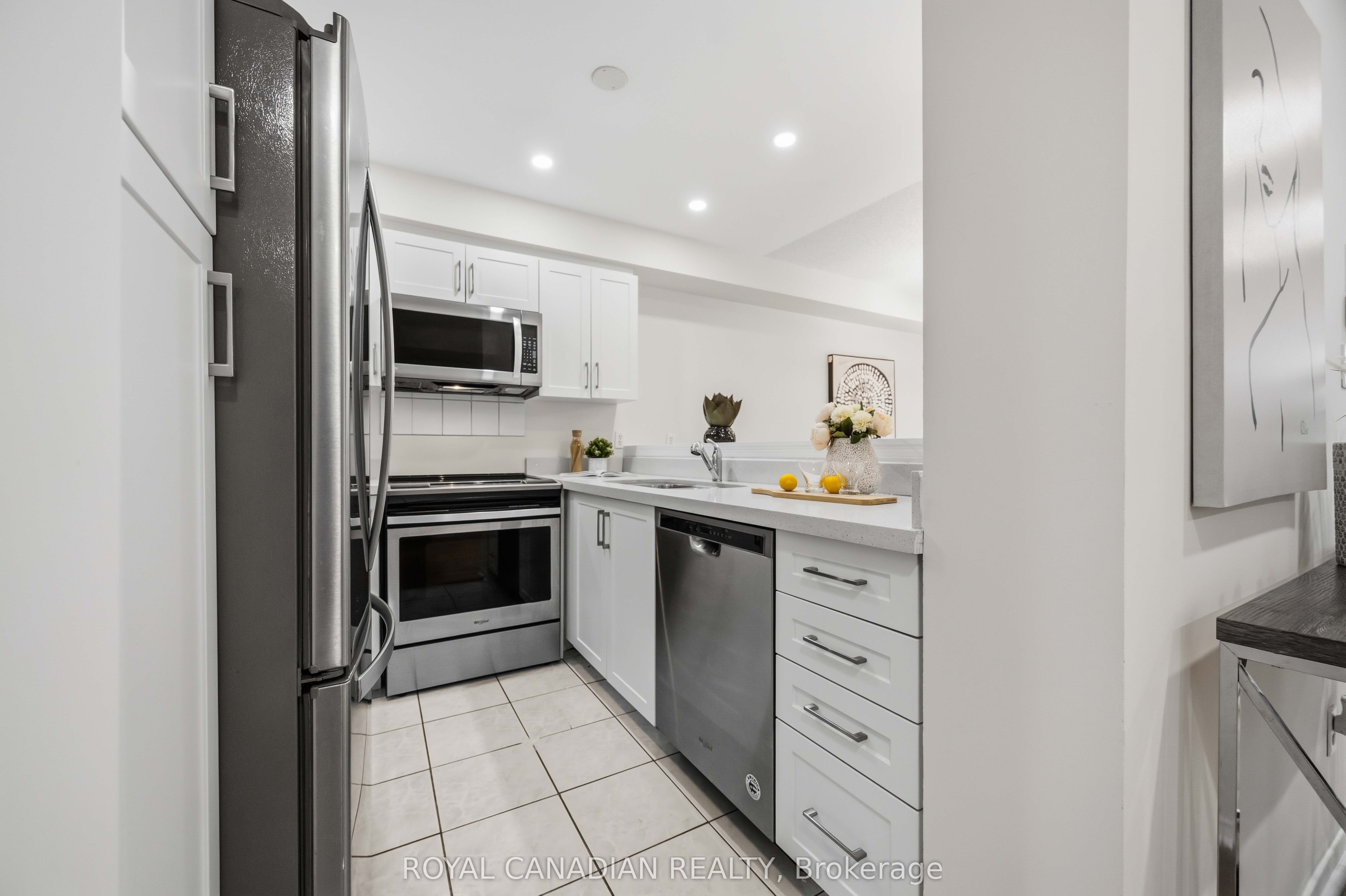 137 Stokely Crescent Property Photo 24