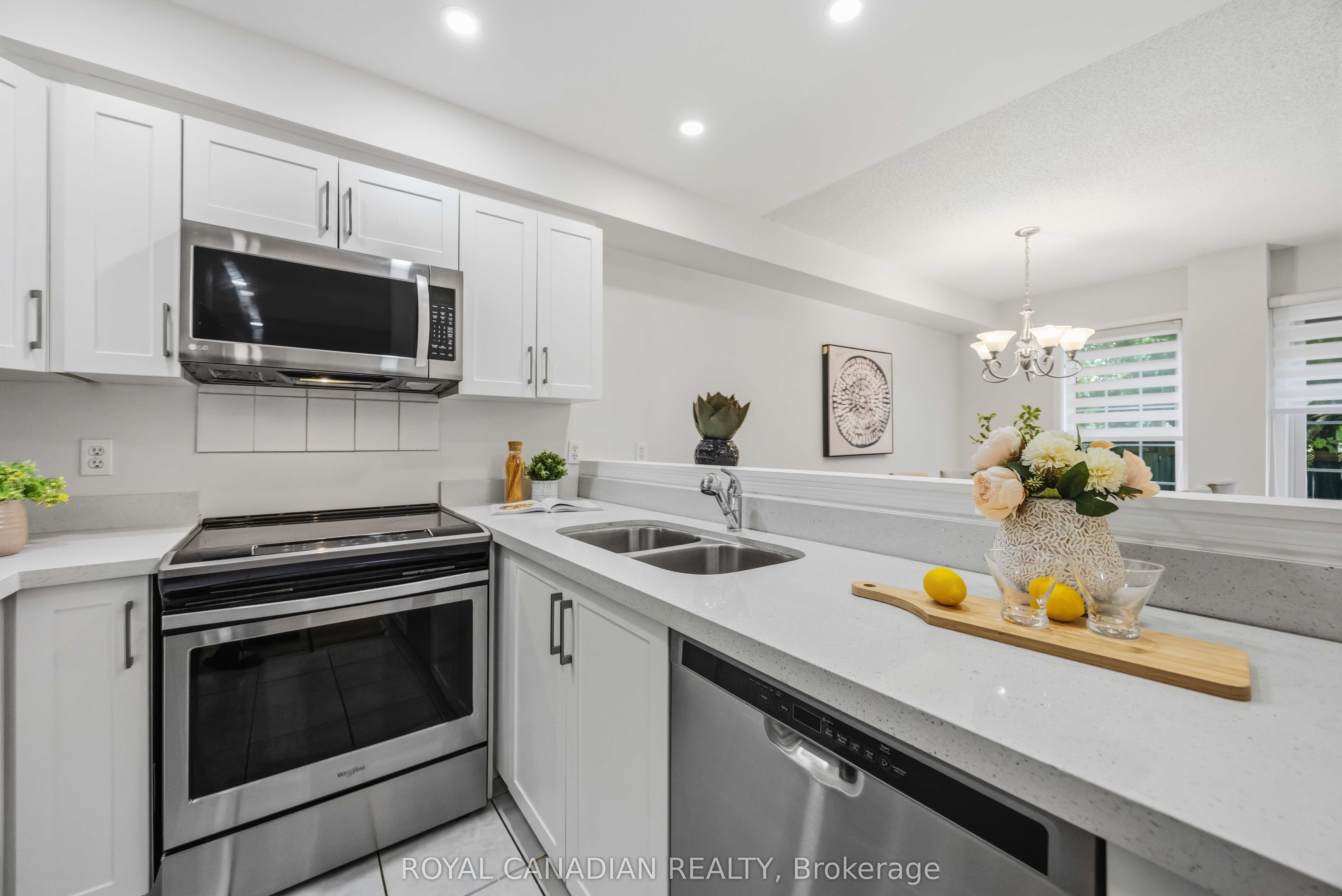 137 Stokely Crescent Property Photo 25