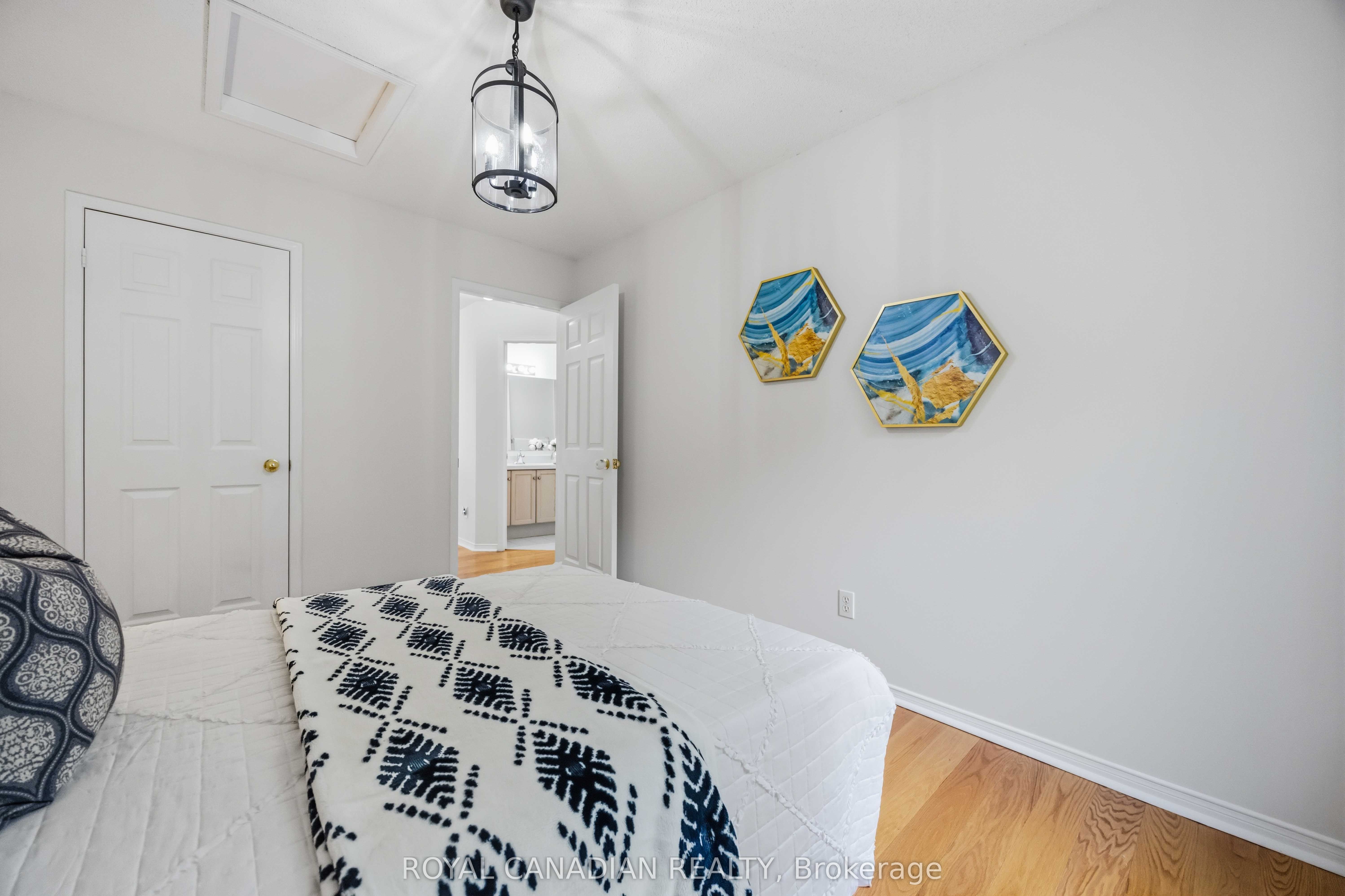 137 Stokely Crescent Property Photo 36