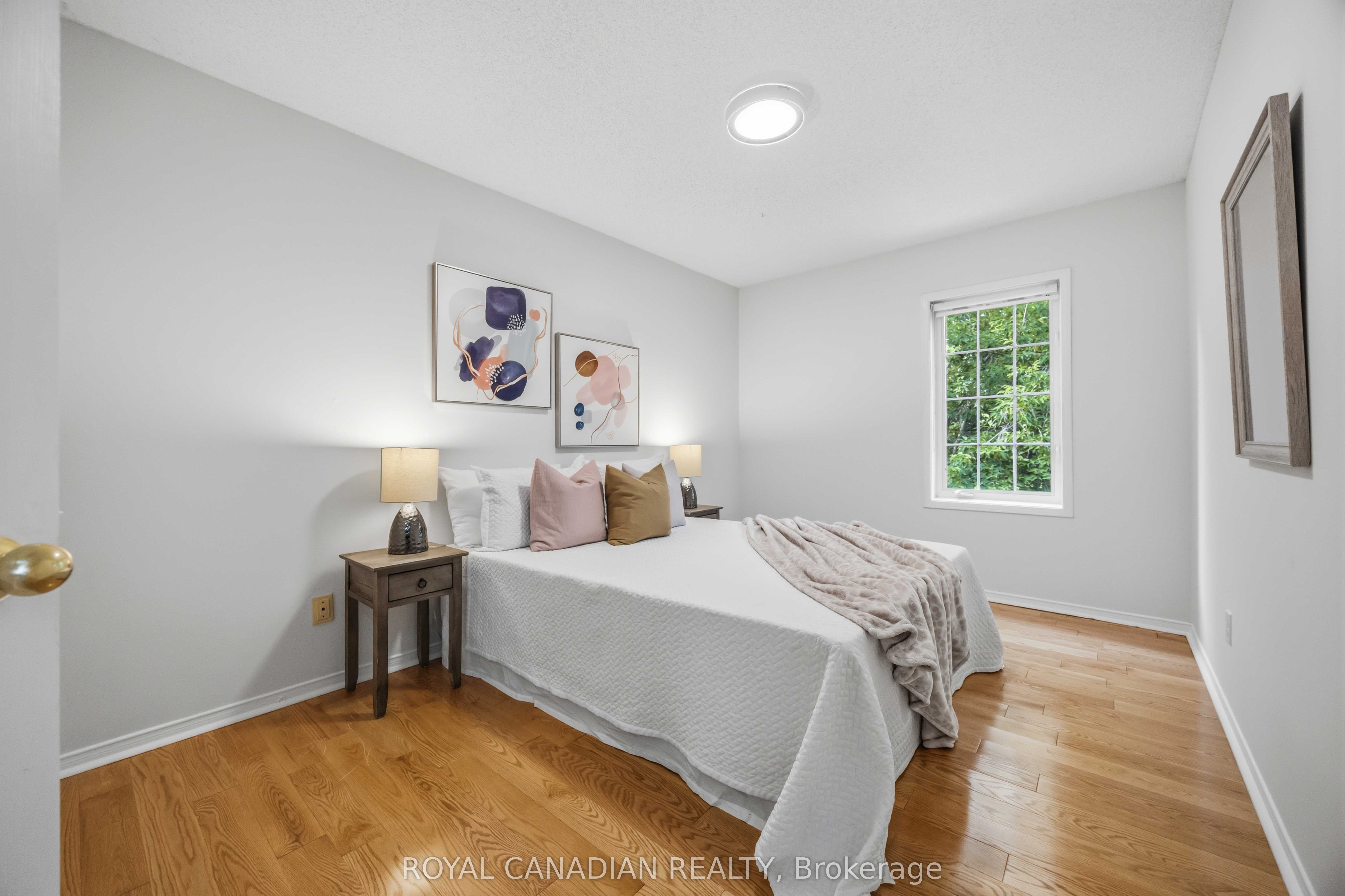 137 Stokely Crescent Property Photo 37