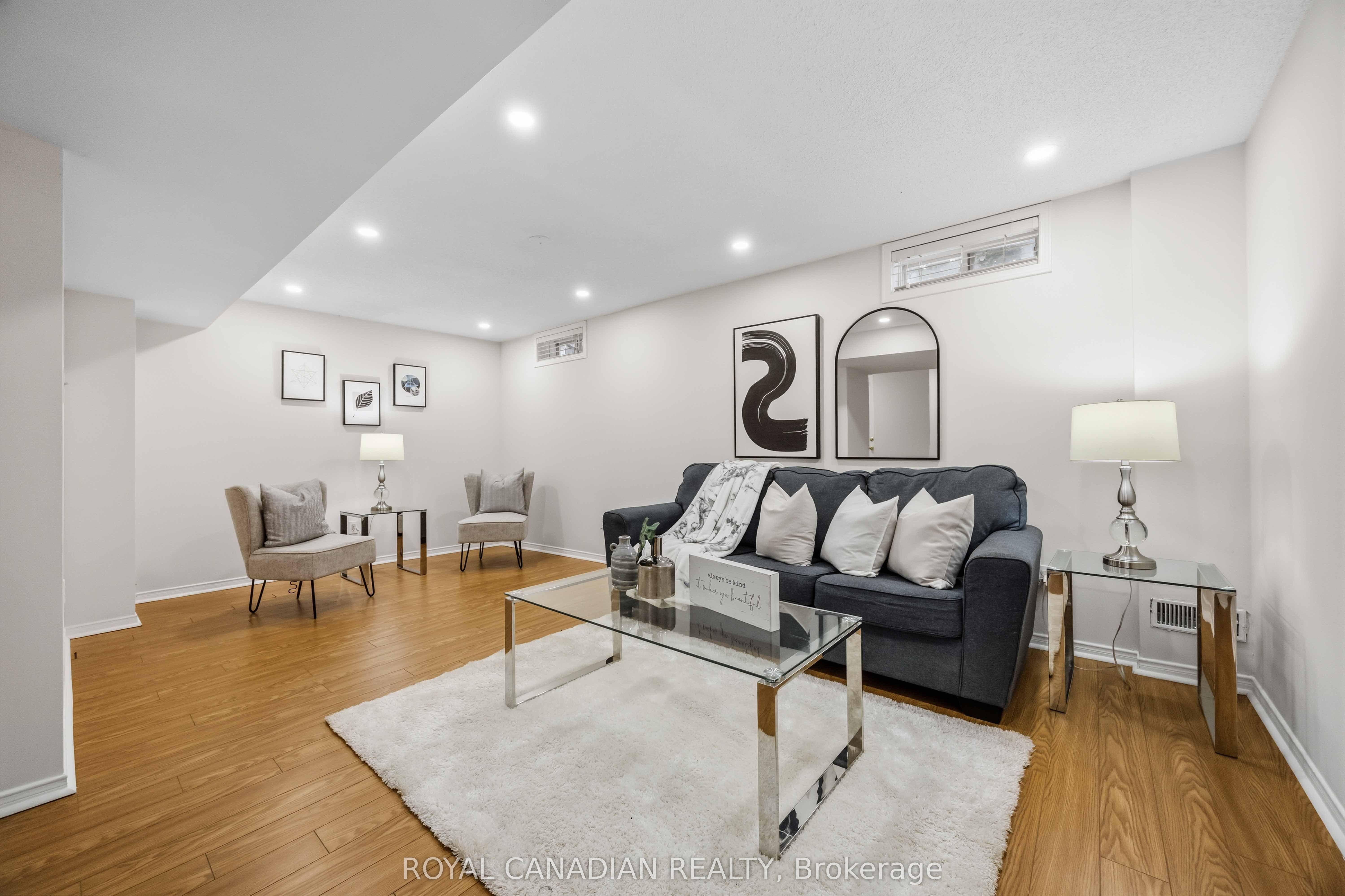 137 Stokely Crescent Property Photo 41