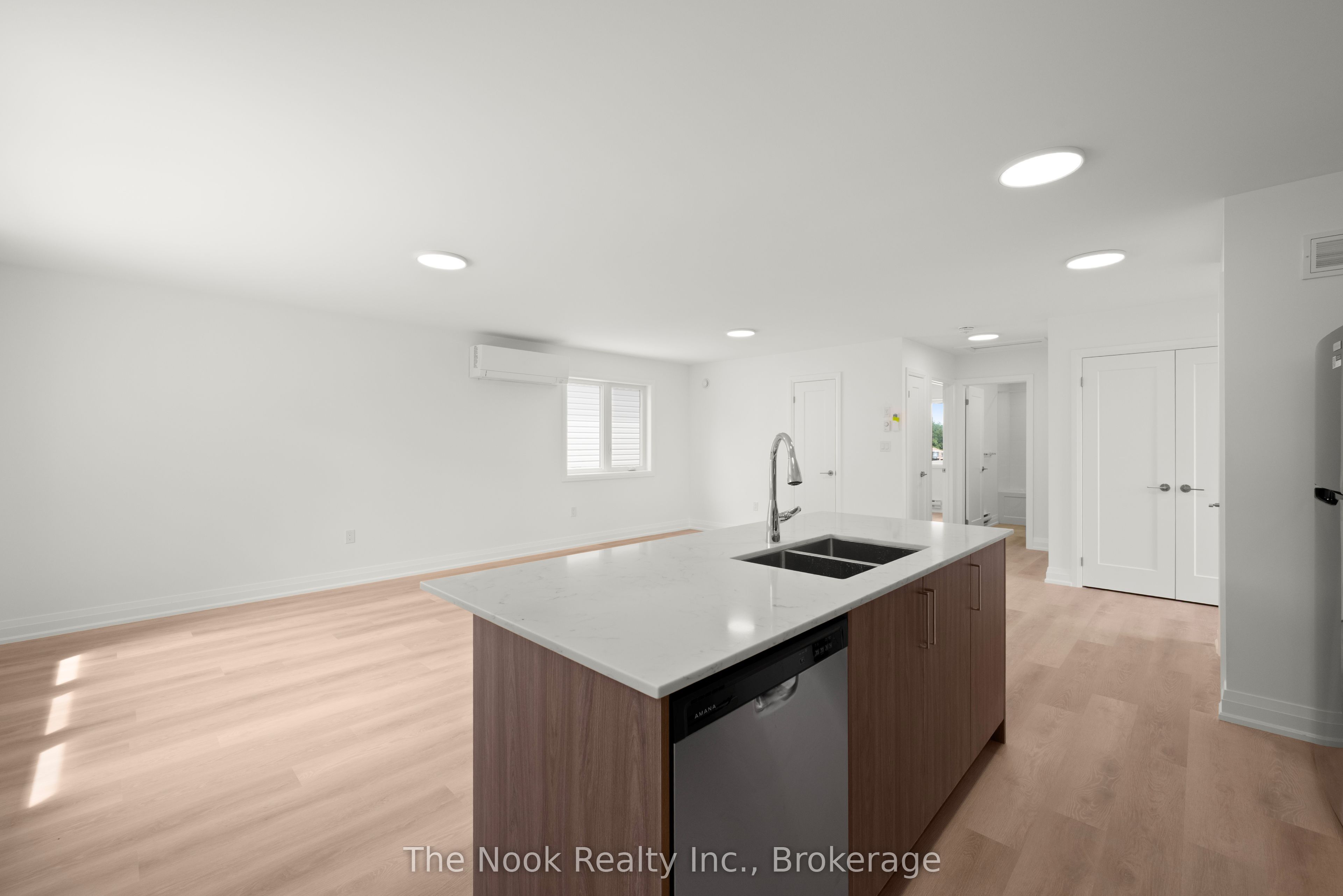 399 Thornton Road N 2 Property Photo 13