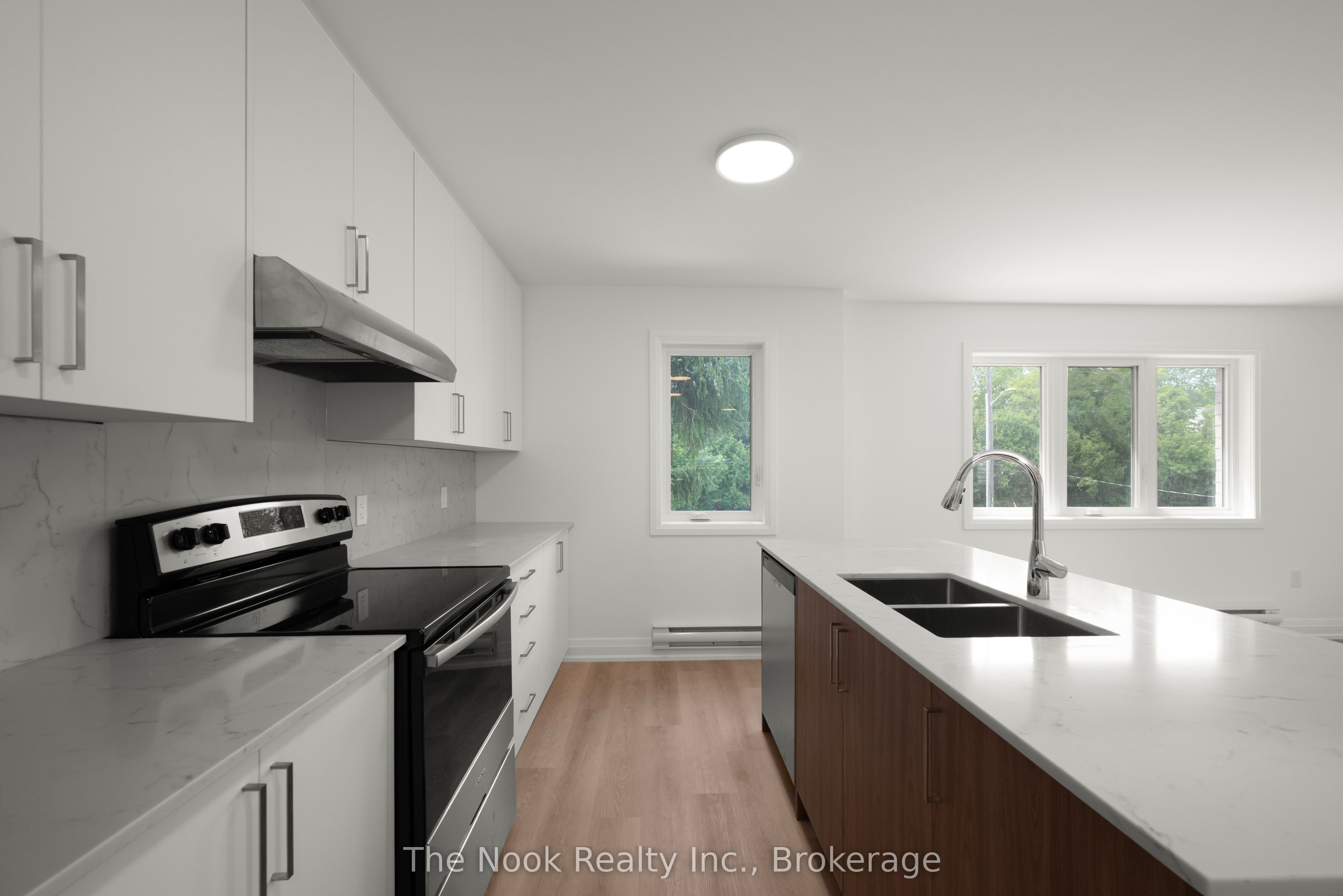 399 Thorton Road N 3 Property Photo 15