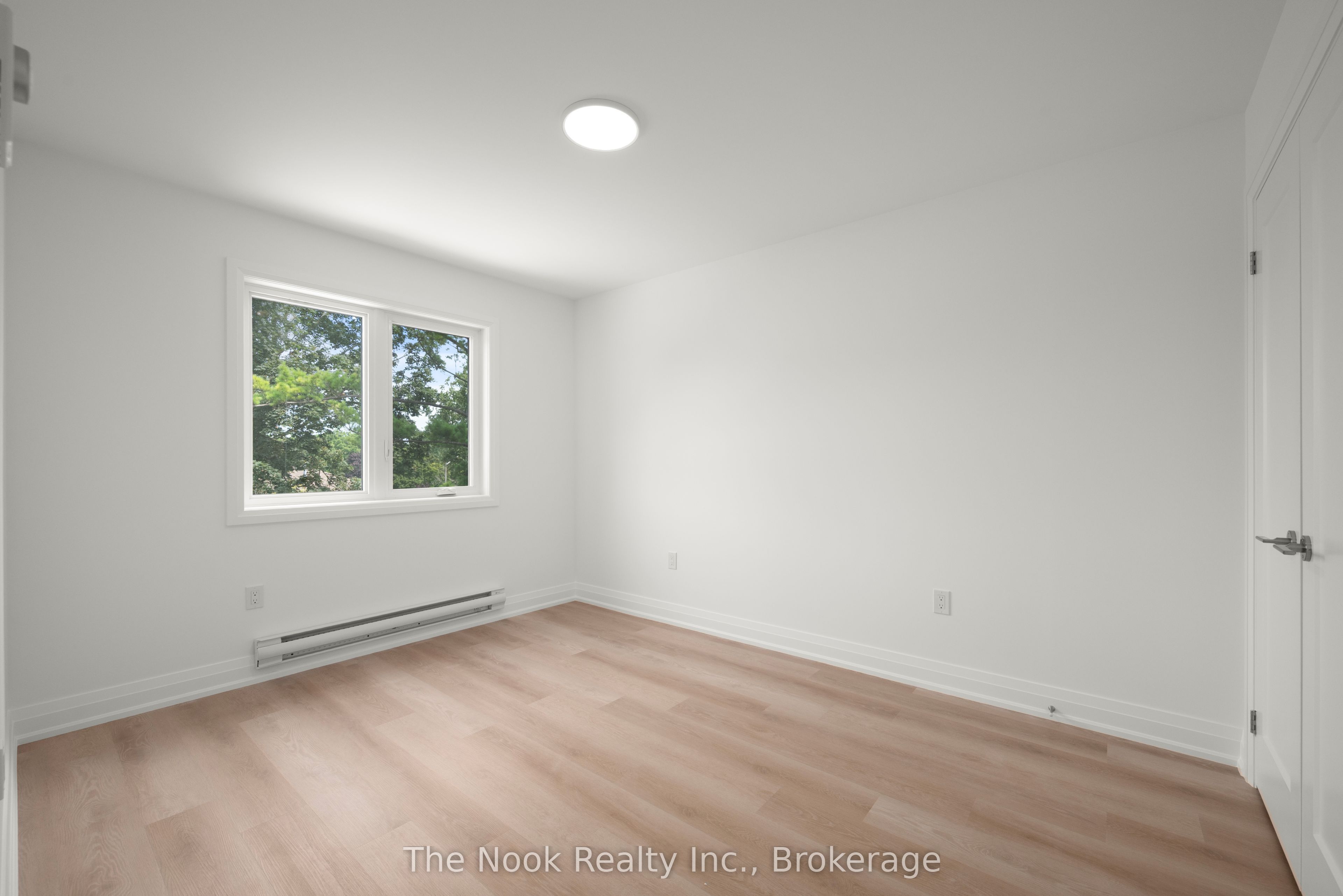 399 Thorton Road N 3 Property Photo 21