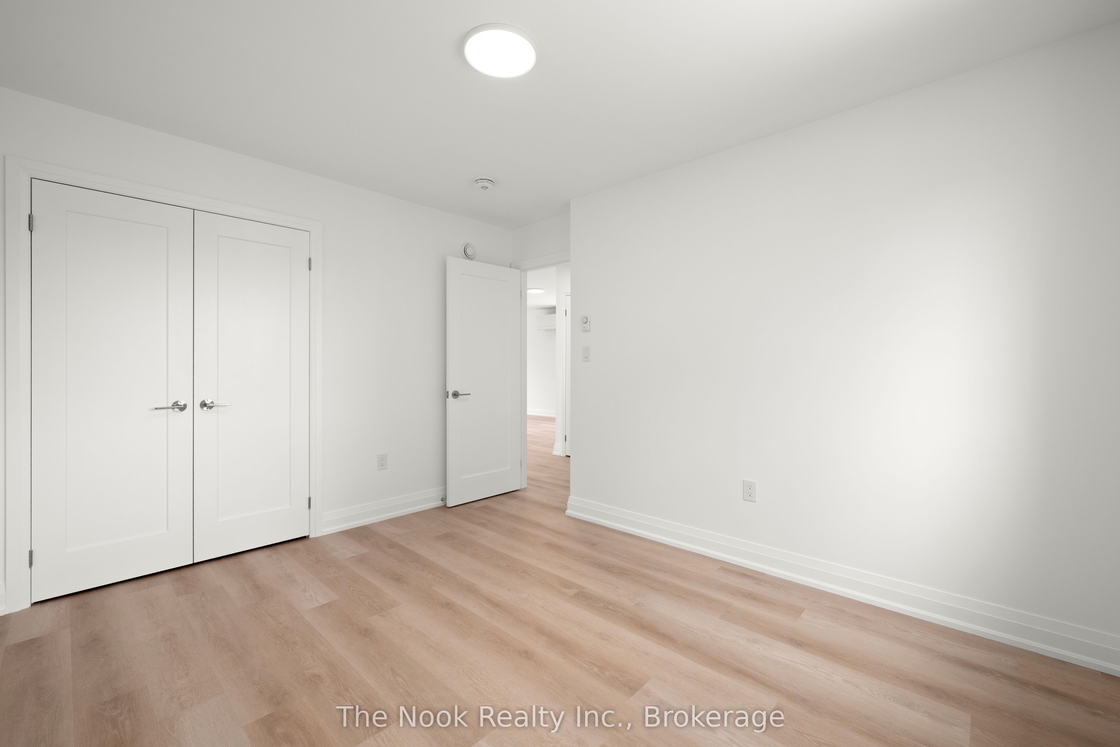 399 Thorton Road N 3 Property Photo 23
