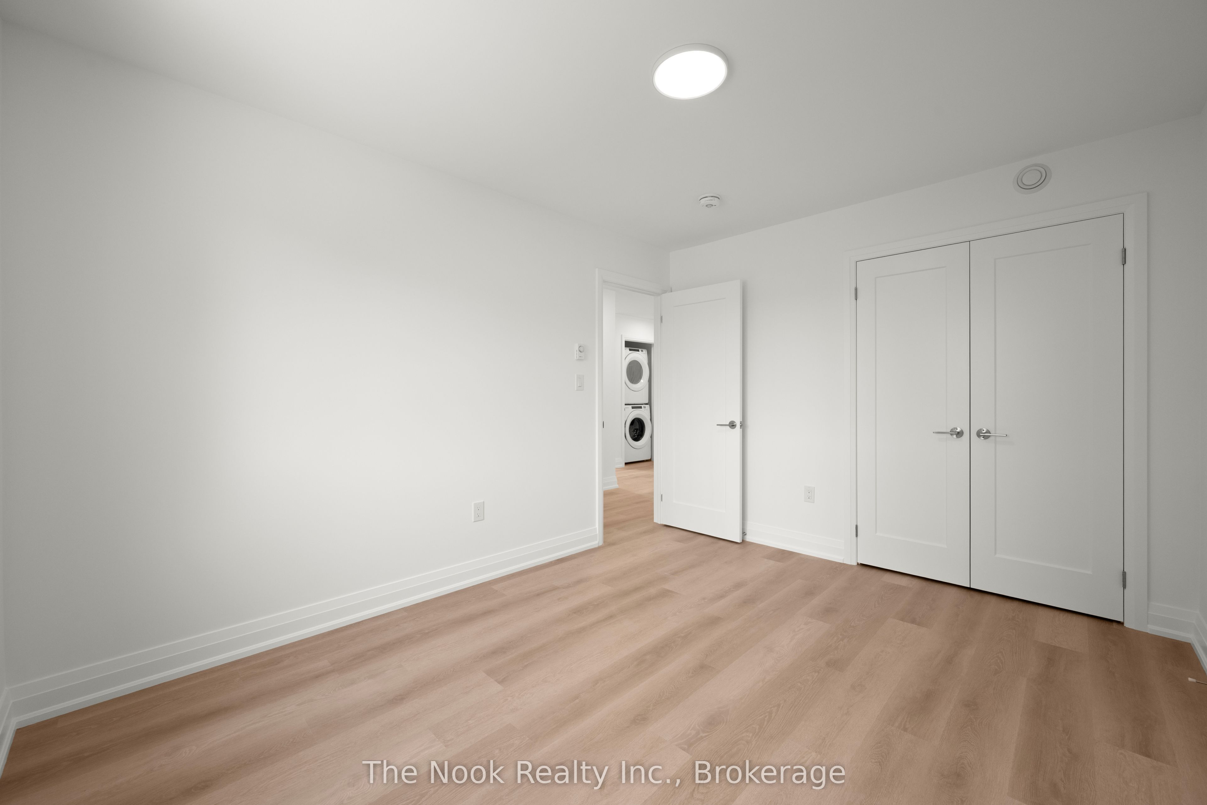 399 Thorton Road N 3 Property Photo 28
