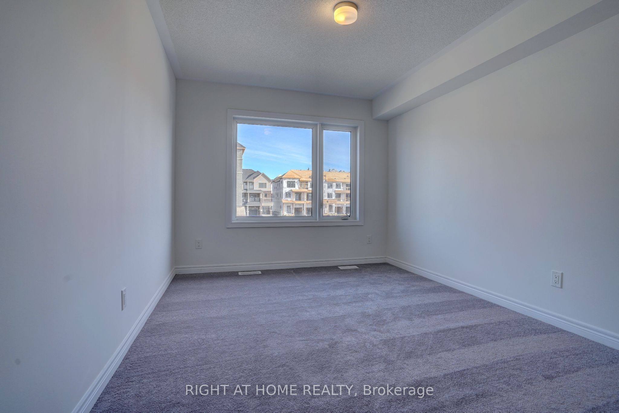2038 Cameron Lott Crescent Property Photo 22