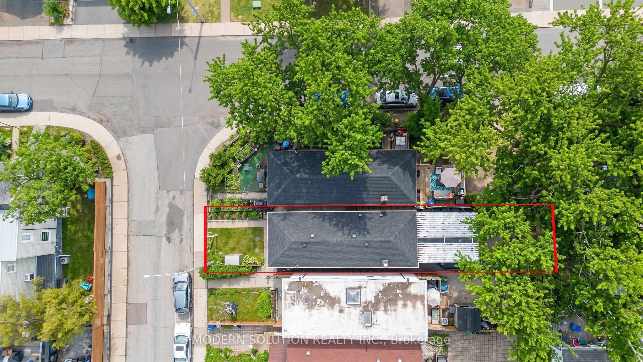 741 Milverton Boulevard Property Photo 4
