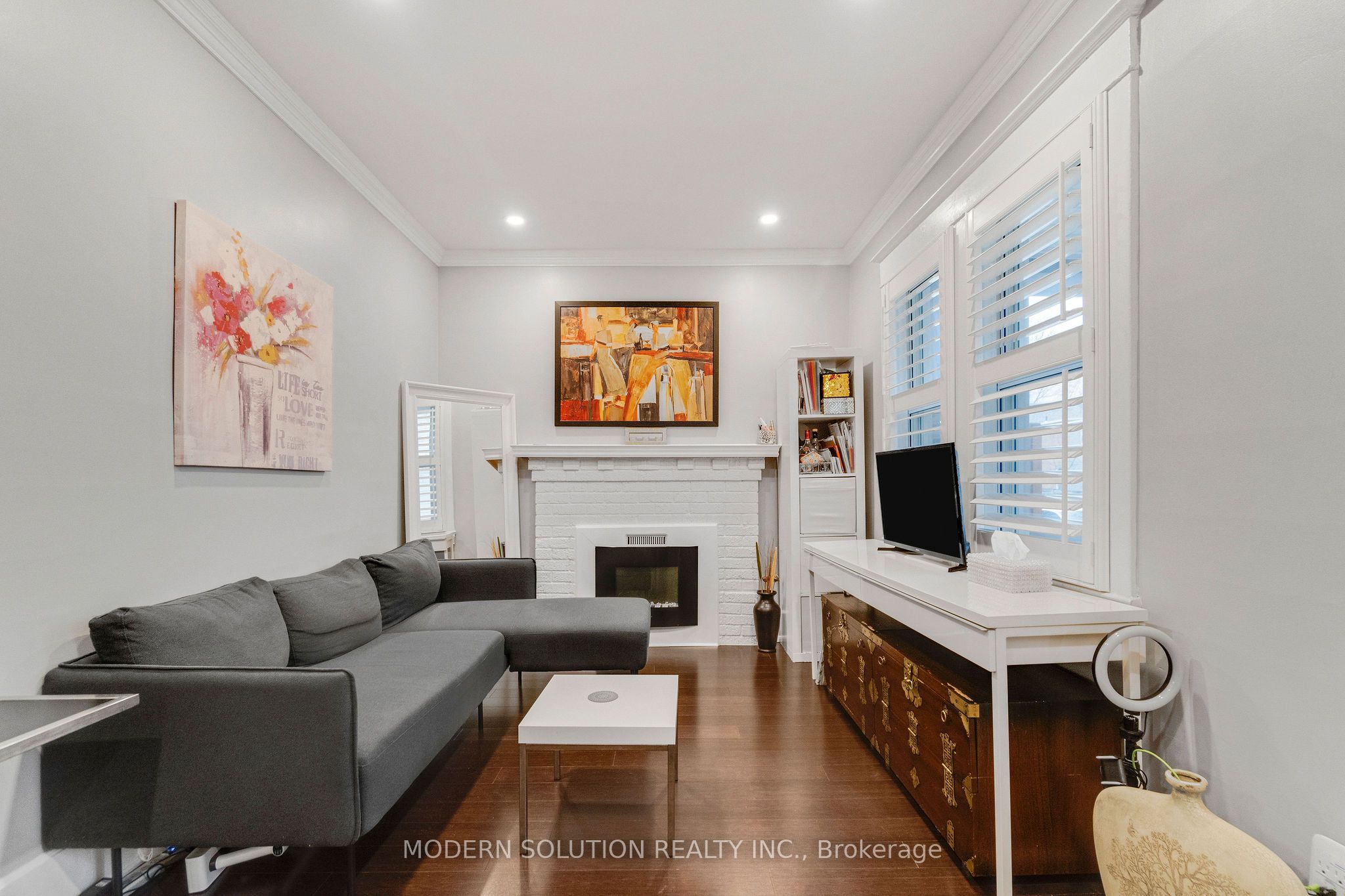 741 Milverton Boulevard Property Photo 9