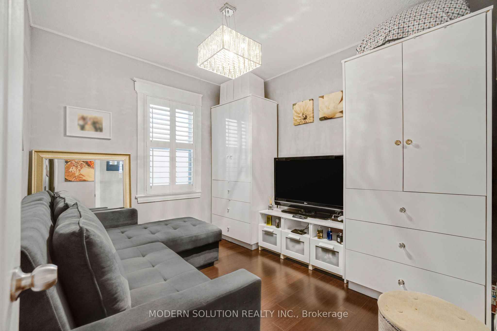 741 Milverton Boulevard Property Photo 17