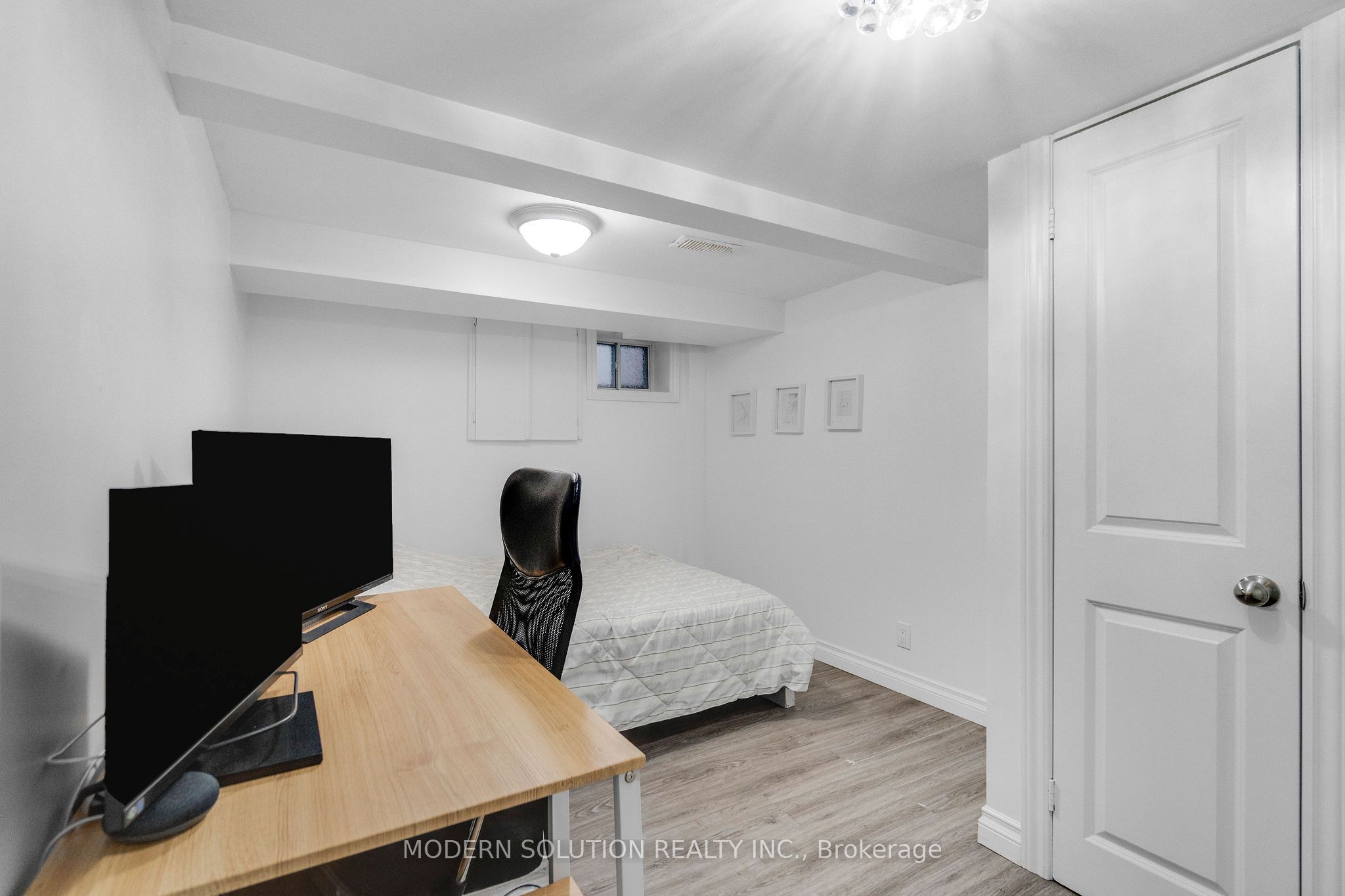 741 Milverton Boulevard Property Photo 24