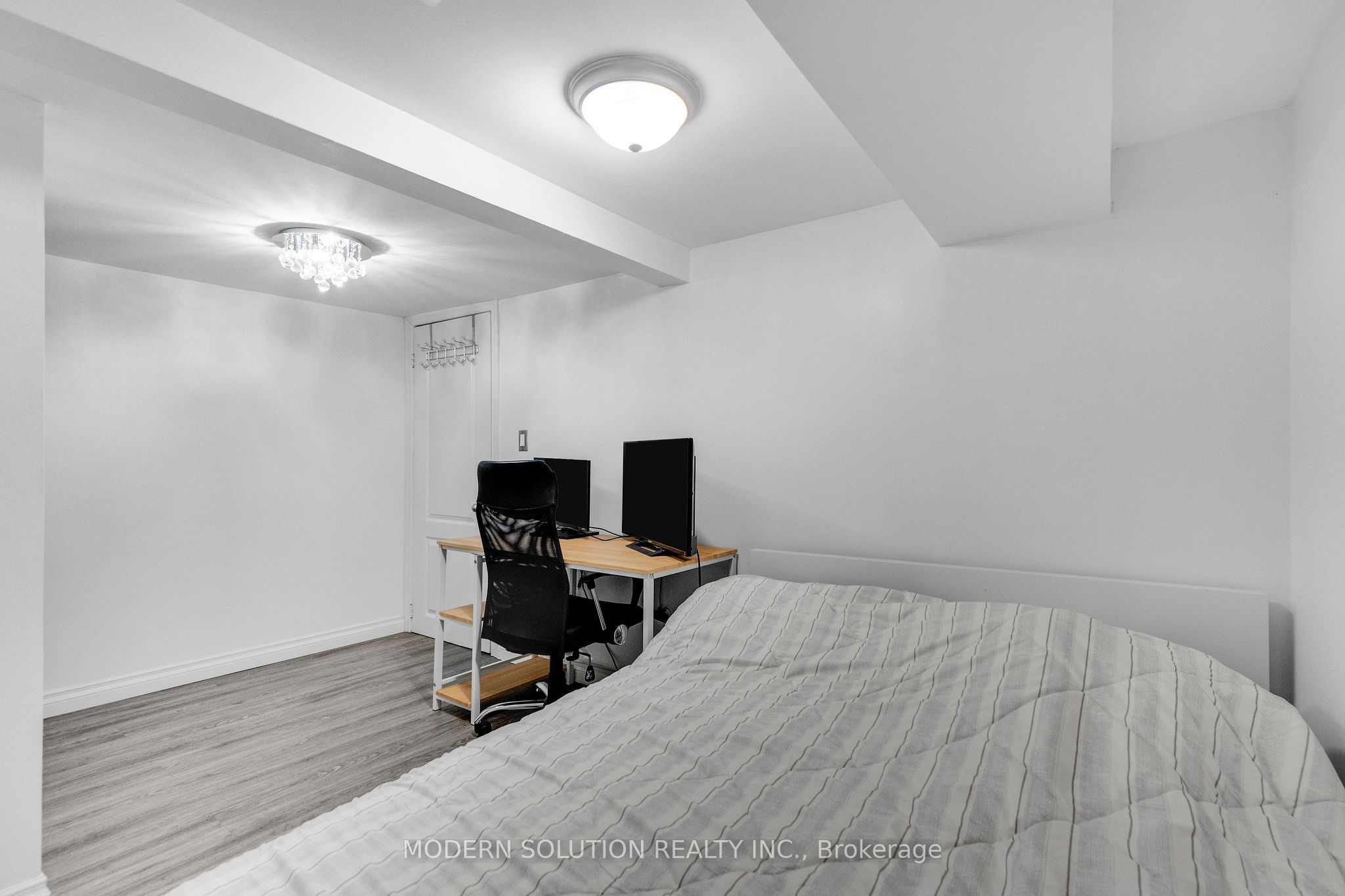741 Milverton Boulevard Property Photo 26