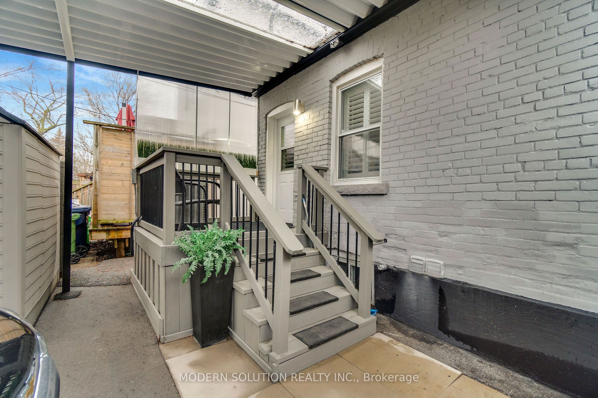 741 Milverton Boulevard Property Photo 31