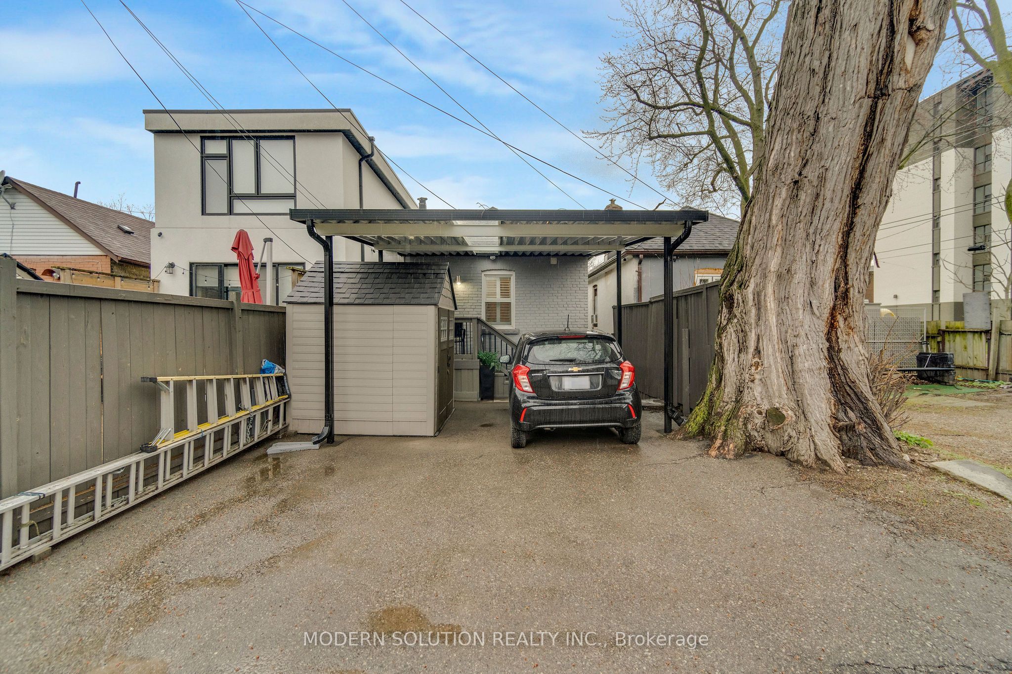 741 Milverton Boulevard Property Photo 34