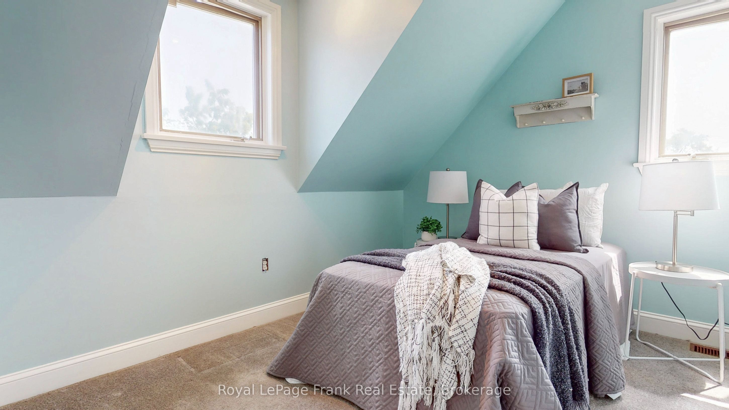 100 Admiral Road Property Photo 28