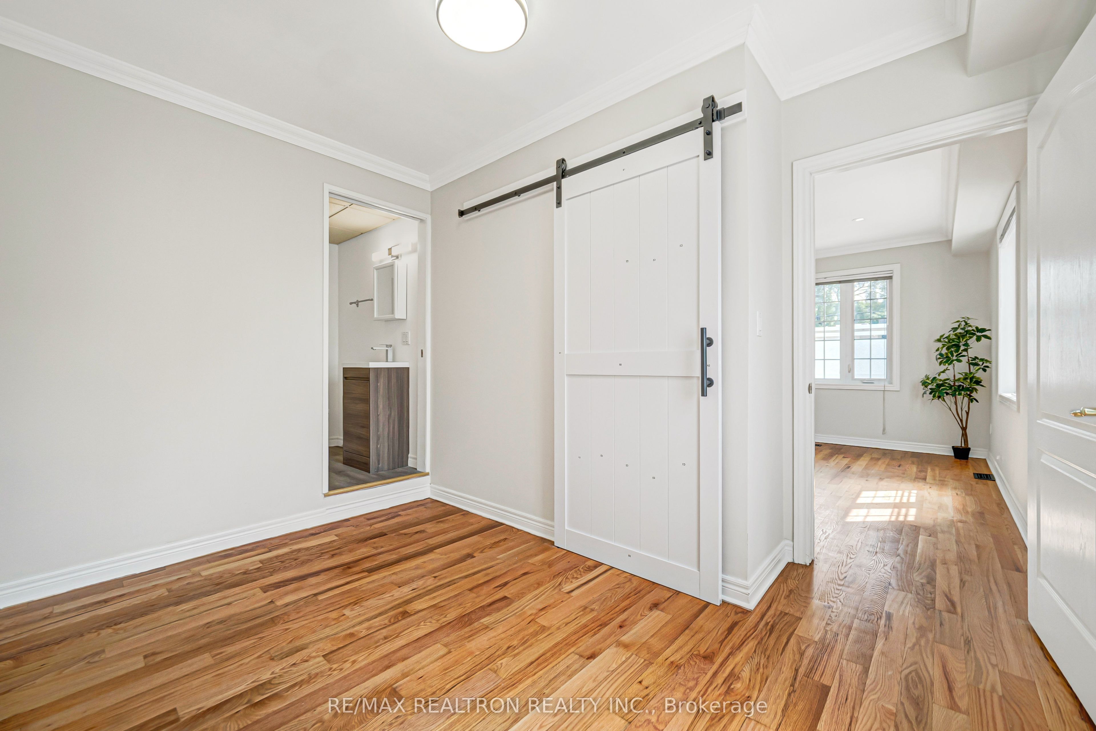 454 Donlands Avenue Property Photo 11
