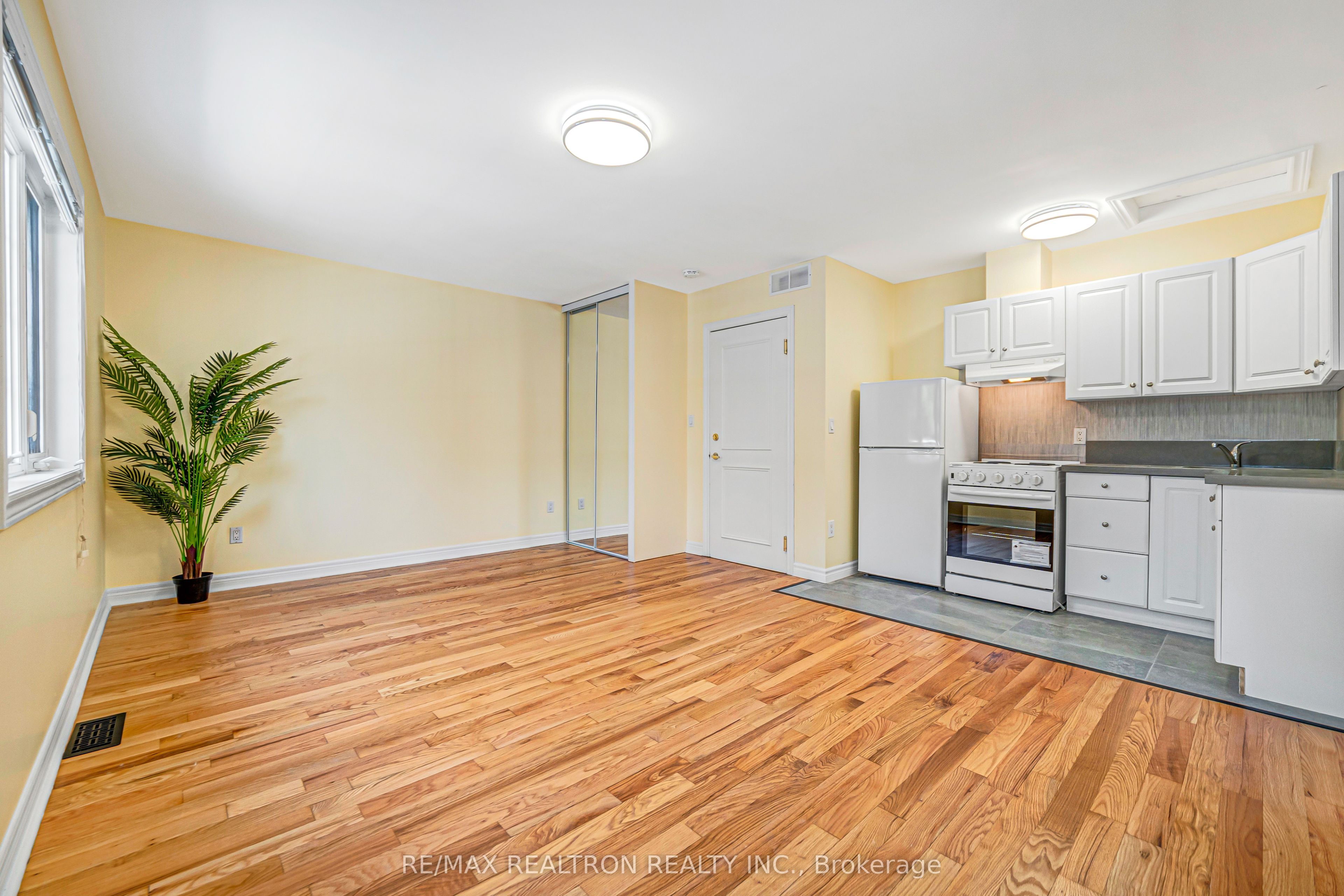 454 Donlands Avenue Property Photo 18