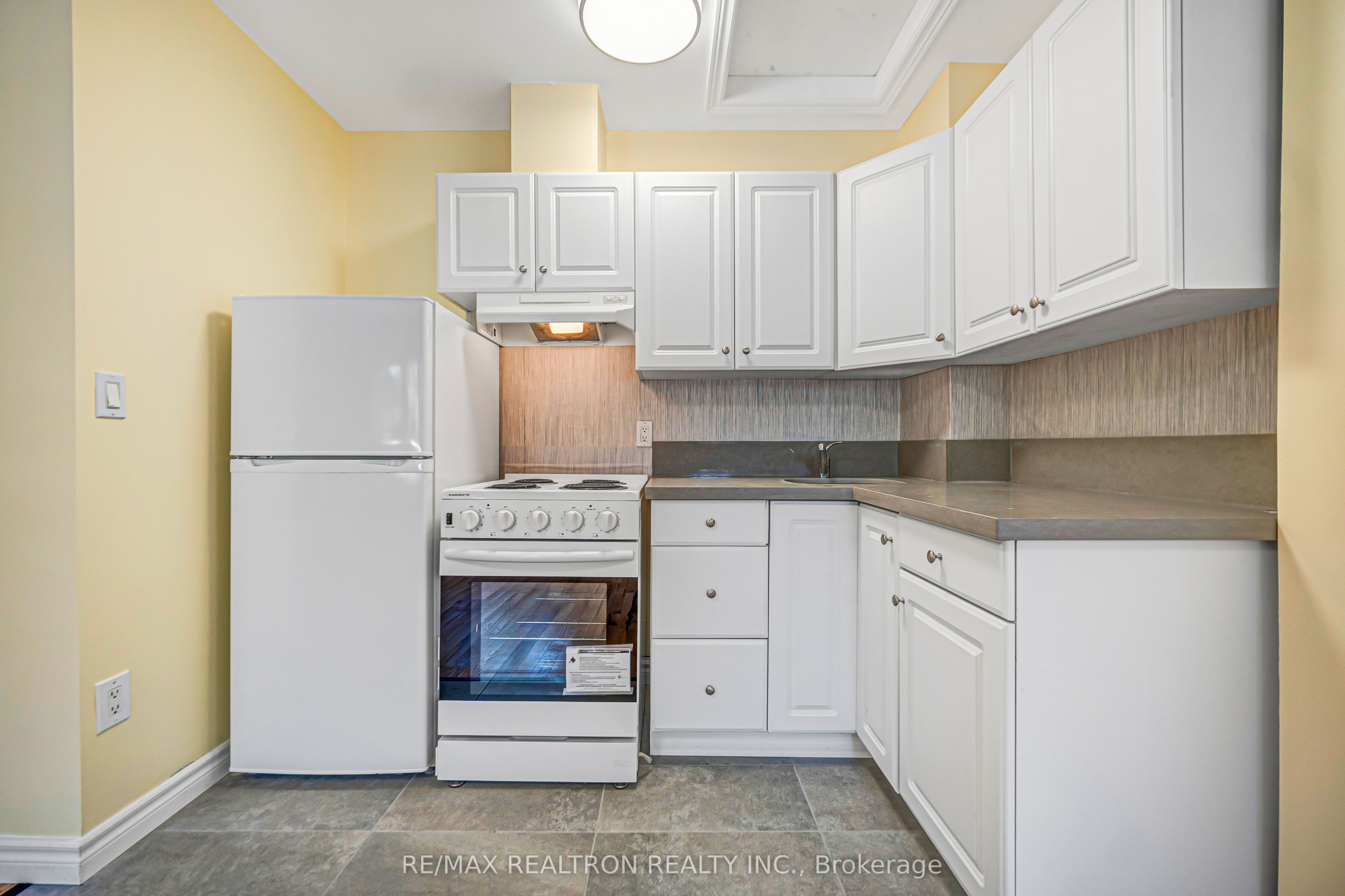454 Donlands Avenue Property Photo 19