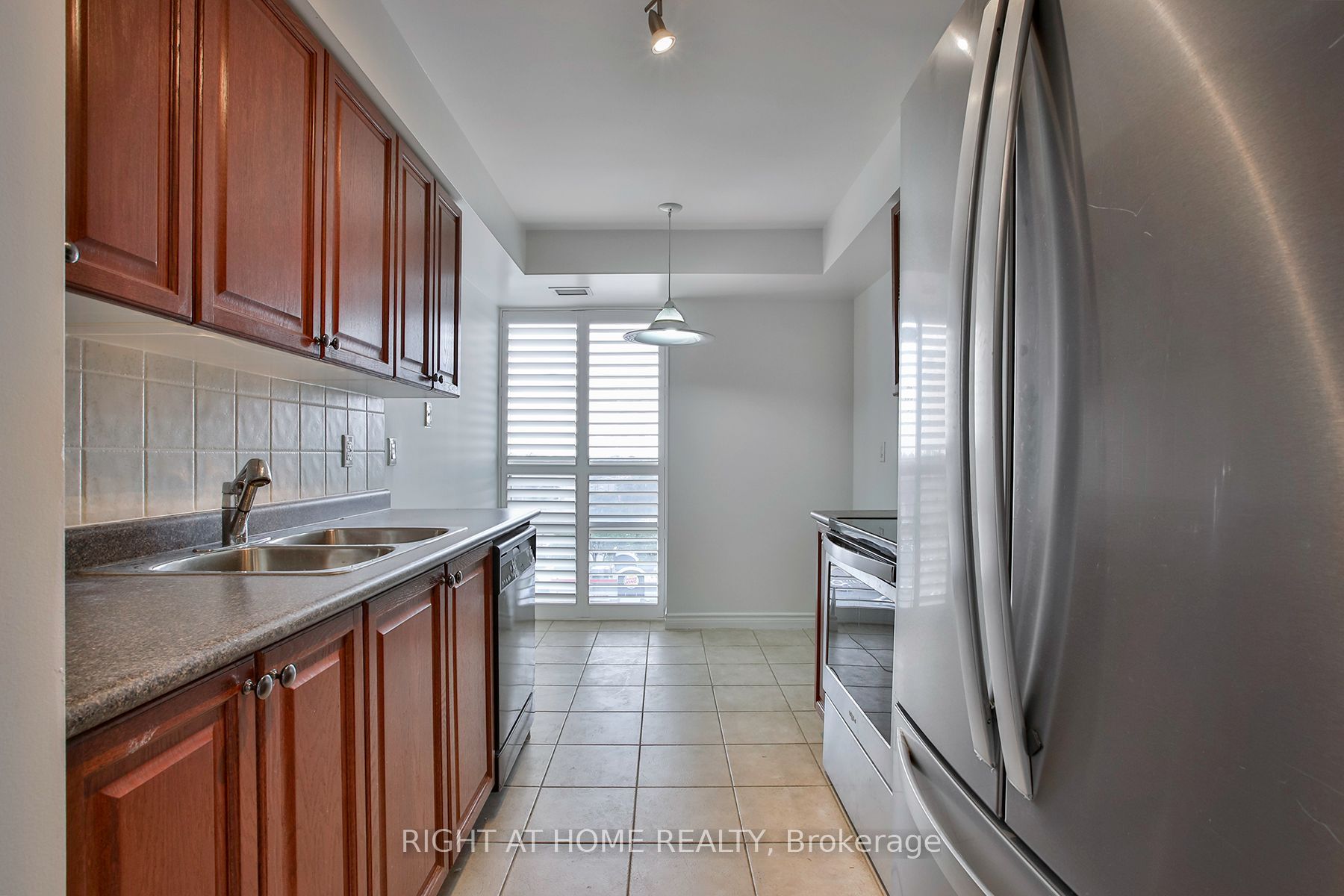 18 Mondeo Drive 626 Property Photo 8