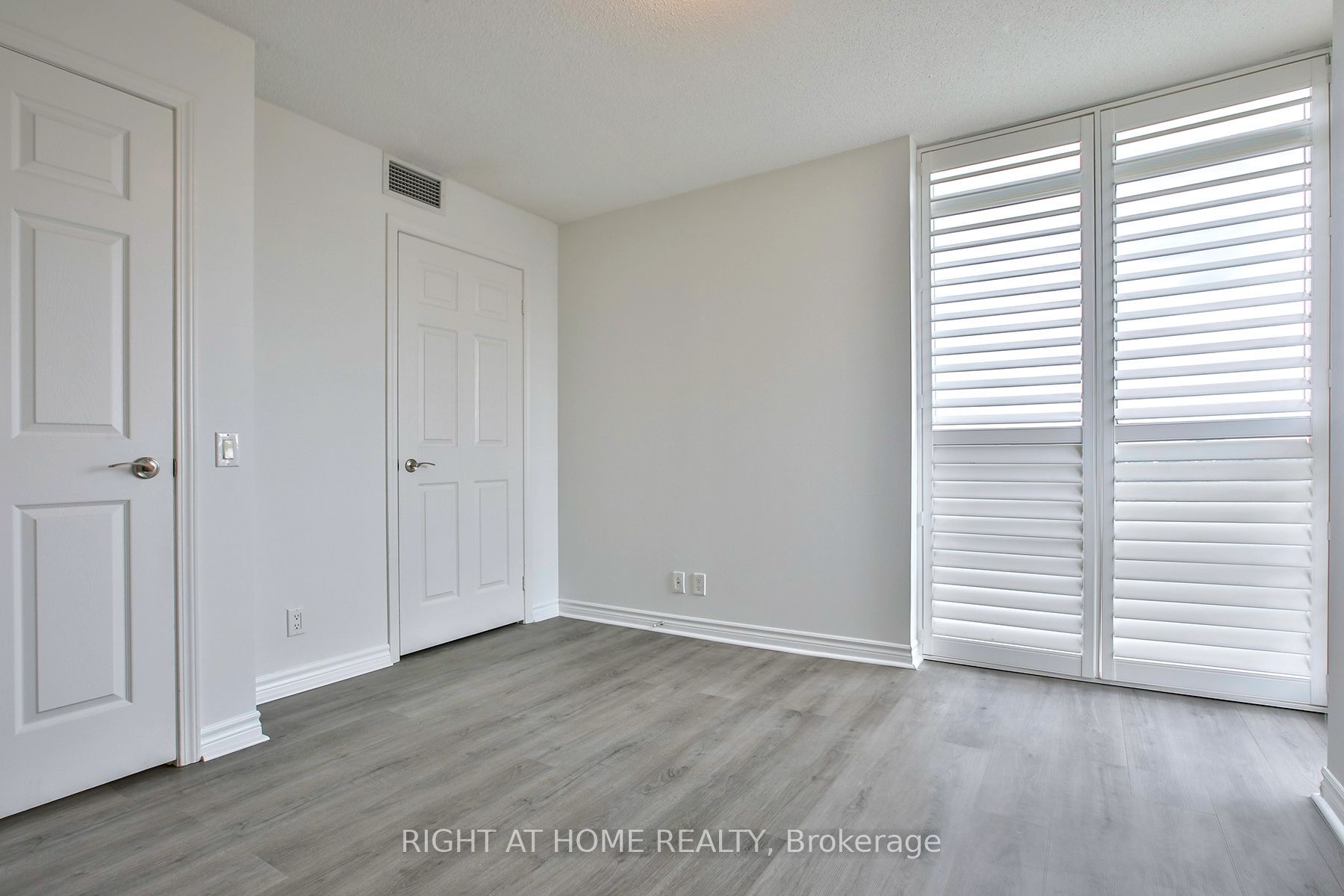 18 Mondeo Drive 626 Property Photo 25
