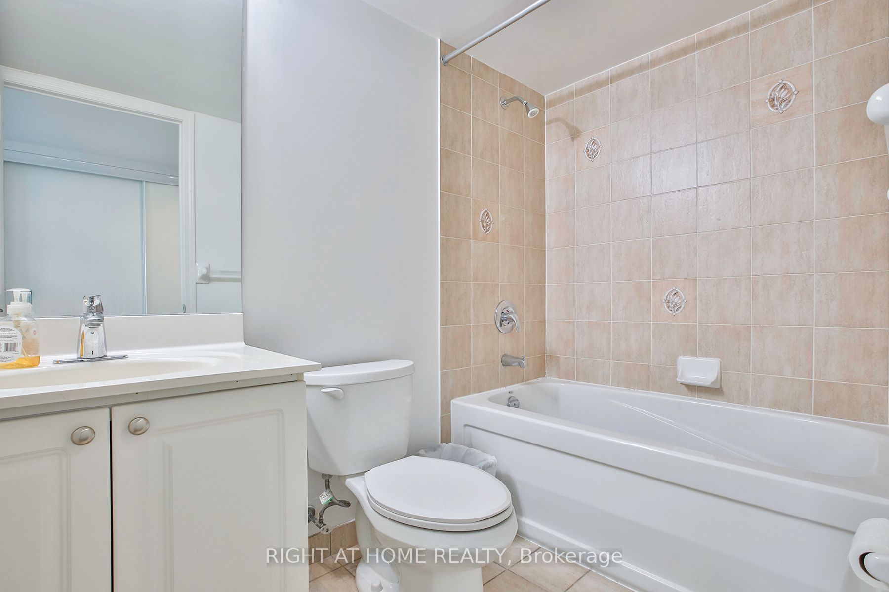 18 Mondeo Drive 626 Property Photo 27