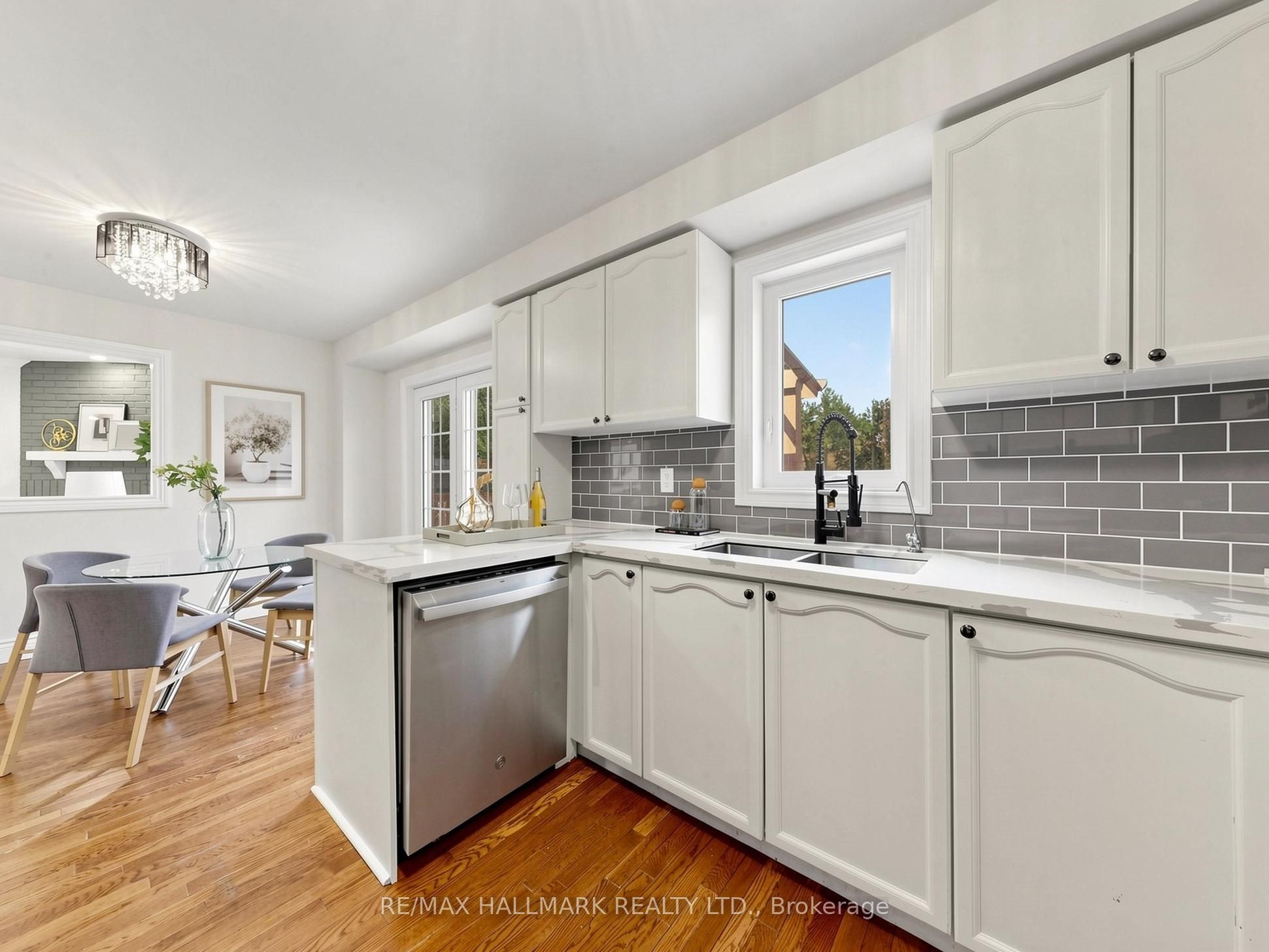 18 Howes Street Property Photo 15