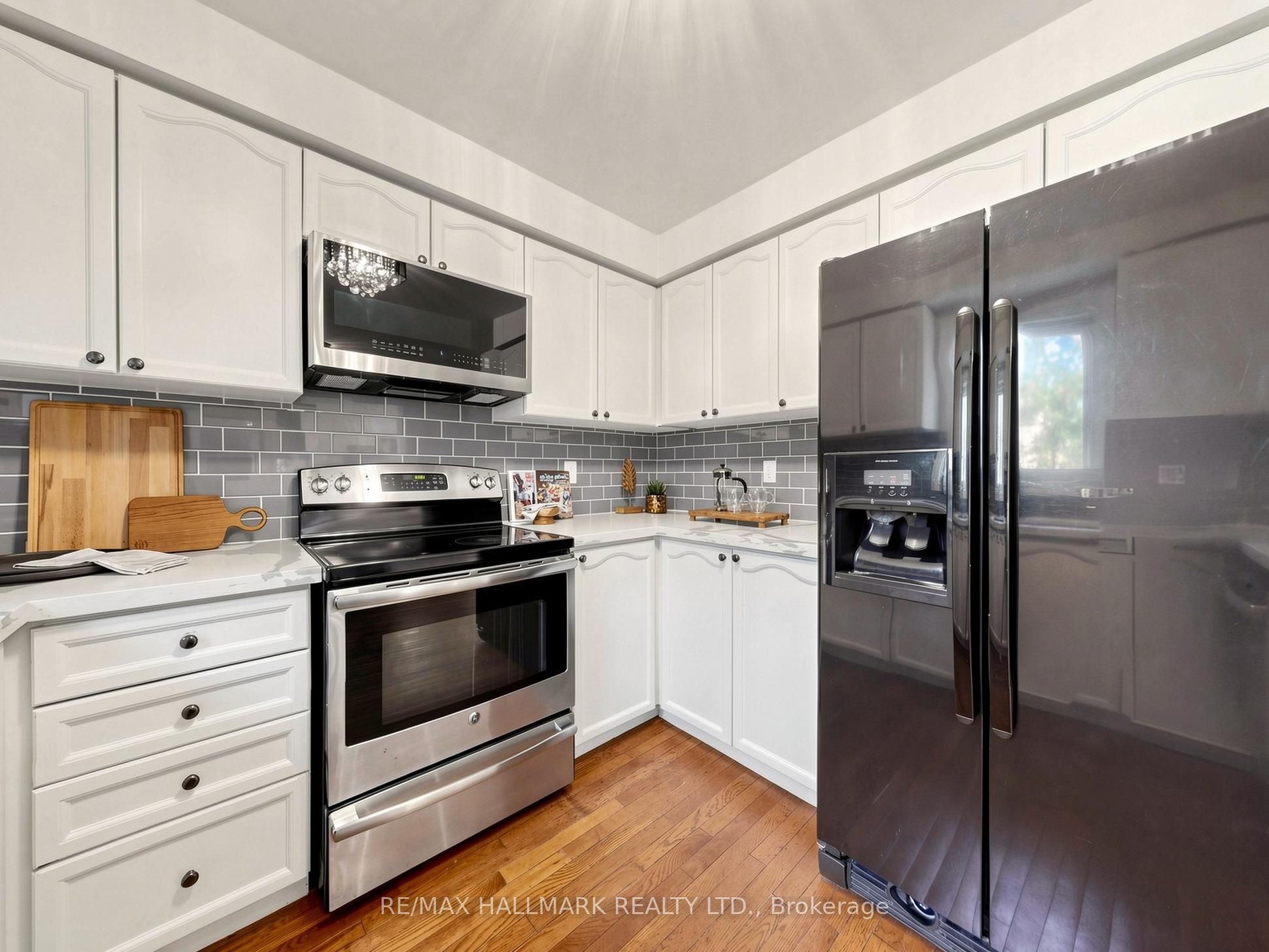 18 Howes Street Property Photo 16
