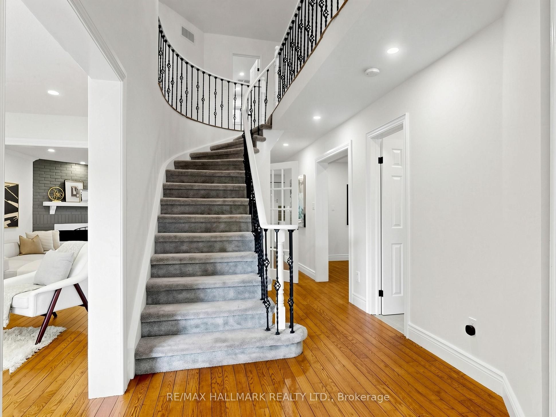 18 Howes Street Property Photo 18