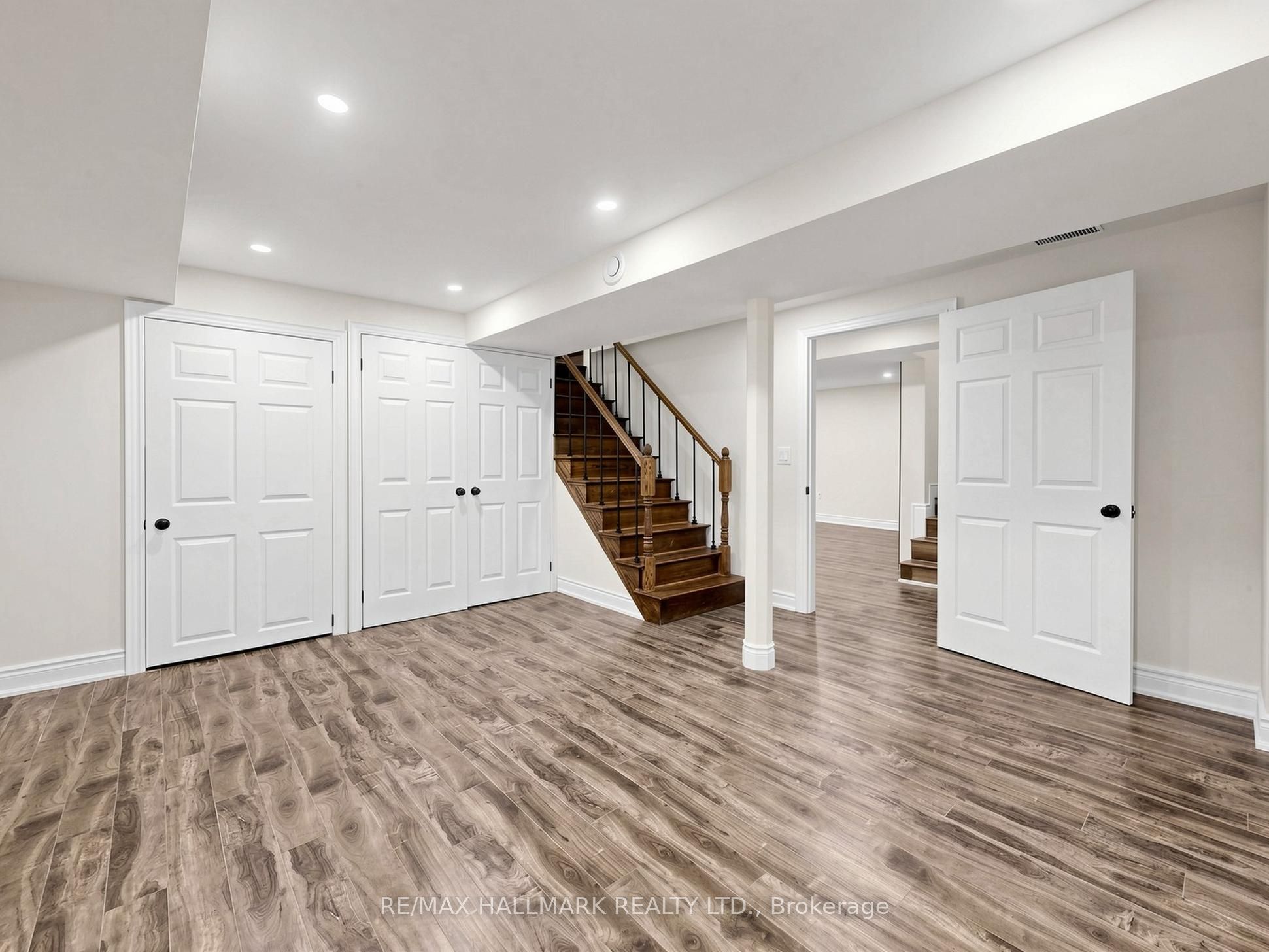18 Howes Street Property Photo 31