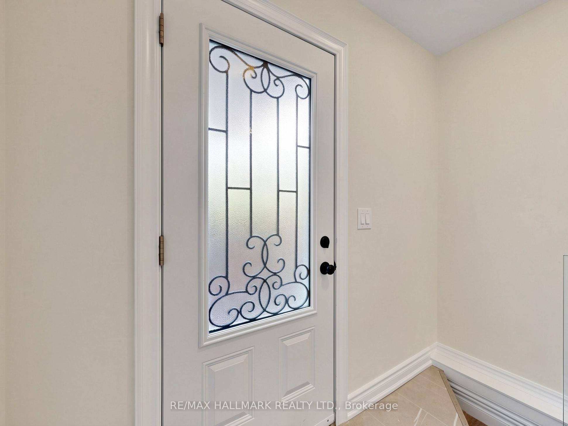 18 Howes Street Property Photo 44