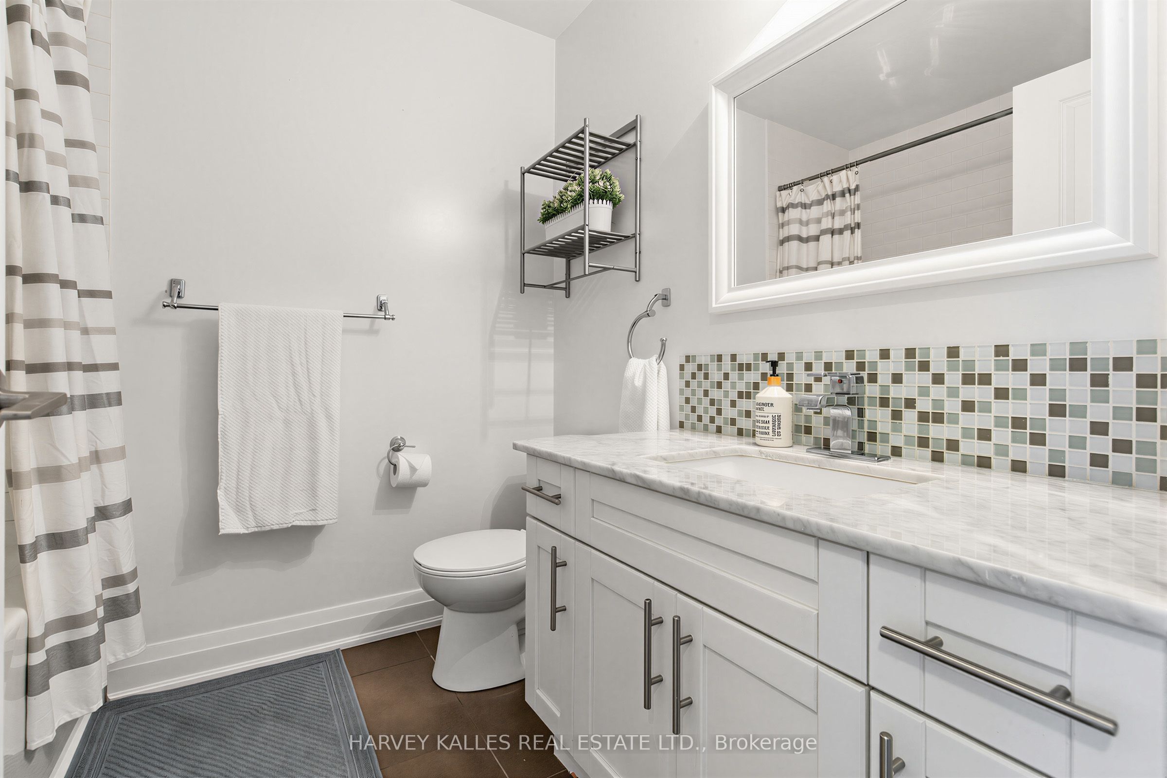 18 Sargent Lane Property Photo 8