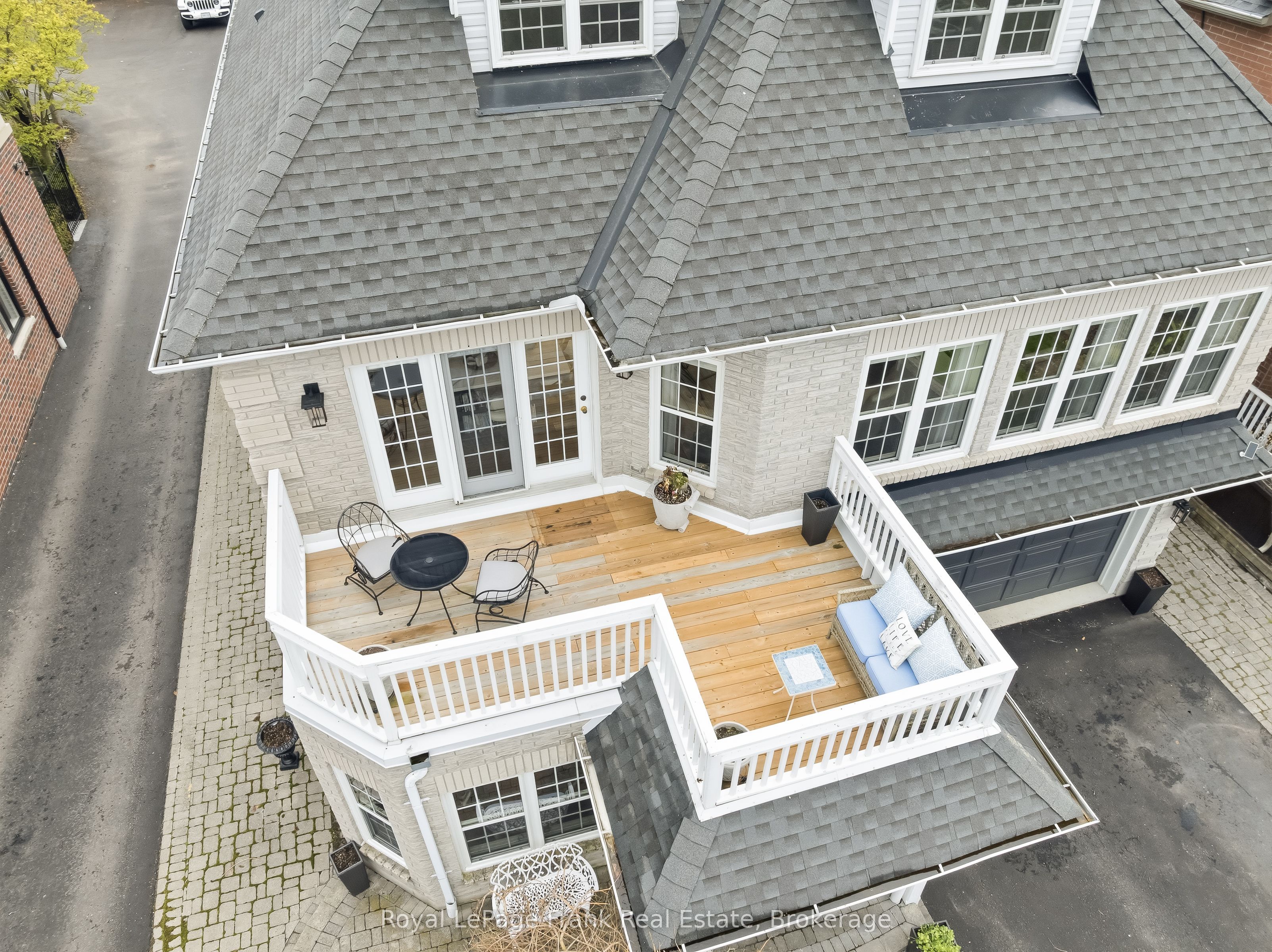 470 Poplar Avenue Property Photo 8